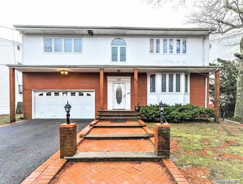 #1 photo, 723 Hungry Harbor Road, Нассау ‖ North Woodmere , NY 11581