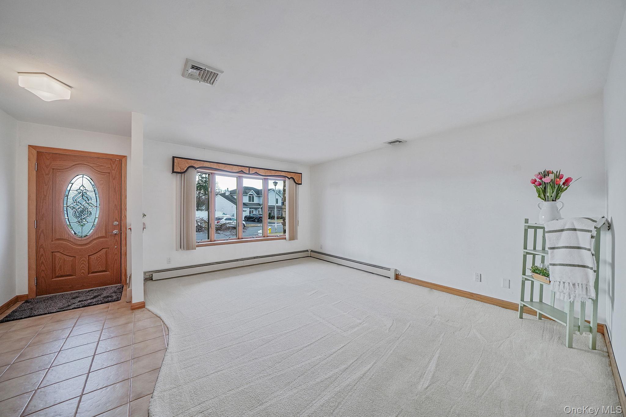 #19 photo, 52 San Rafael Avenue, सफ़ोक काउंटी Holbrook , NY 11741