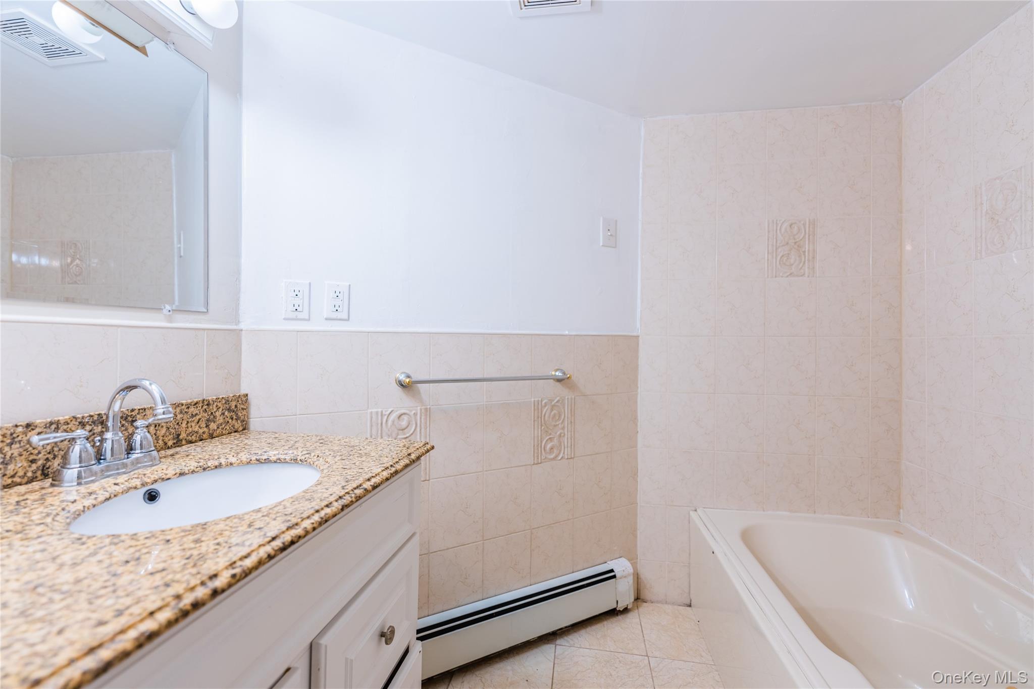 #11 photo, 1253 Raymond Road, North Bellmore , NY 11710