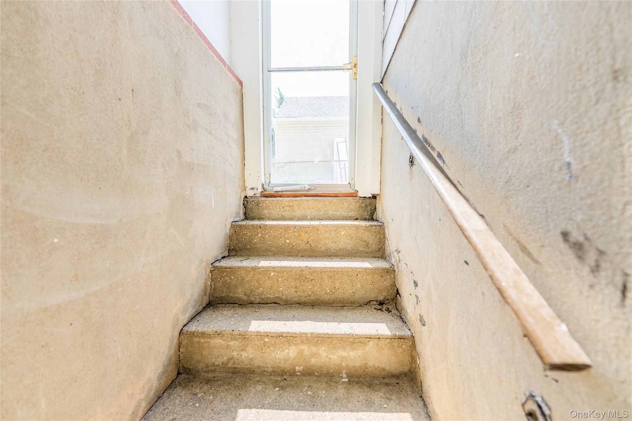 #17 photo, 1253 Raymond Road, North Bellmore , NY 11710