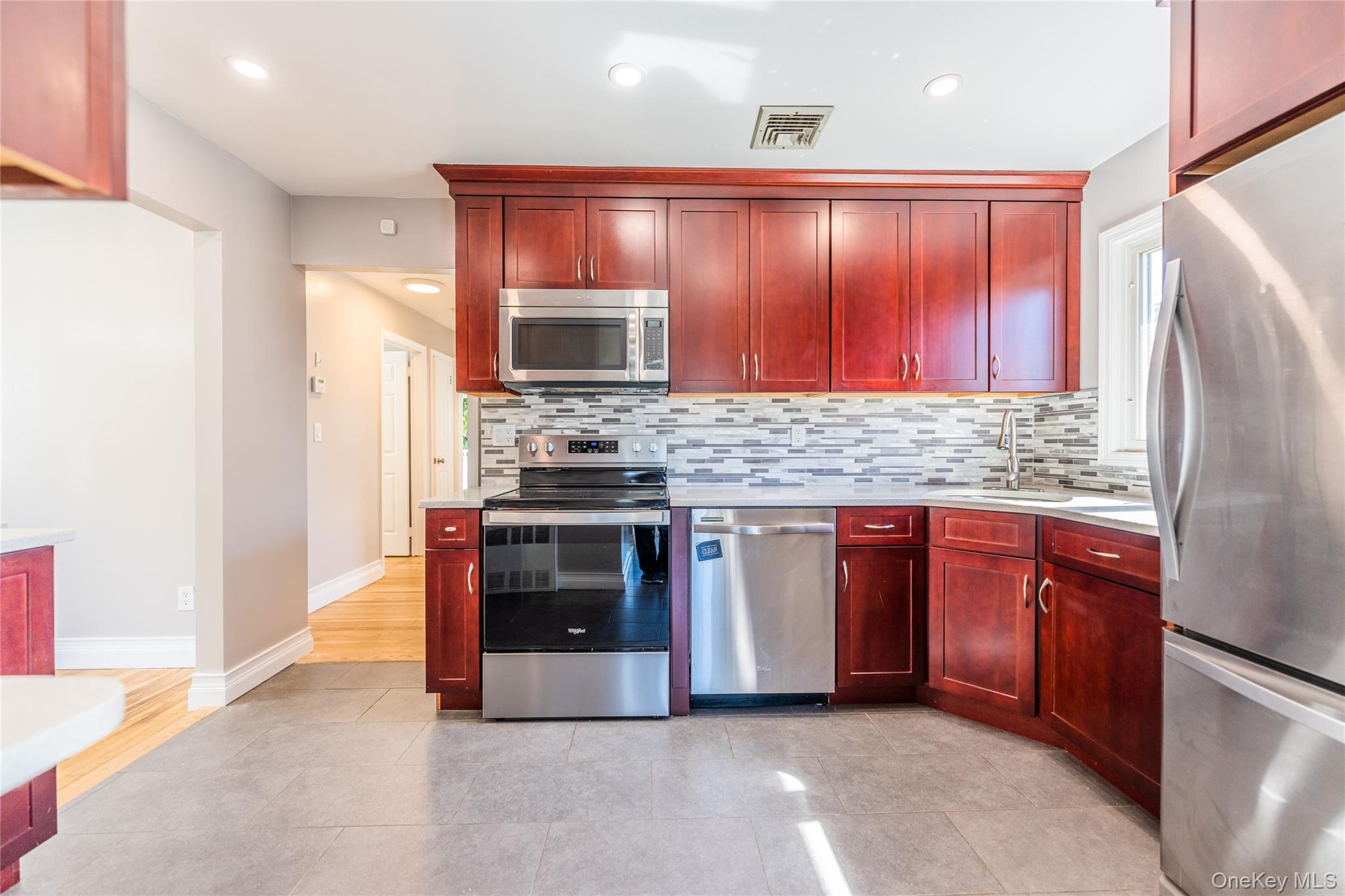 #19 photo, 1253 Raymond Road, North Bellmore , NY 11710