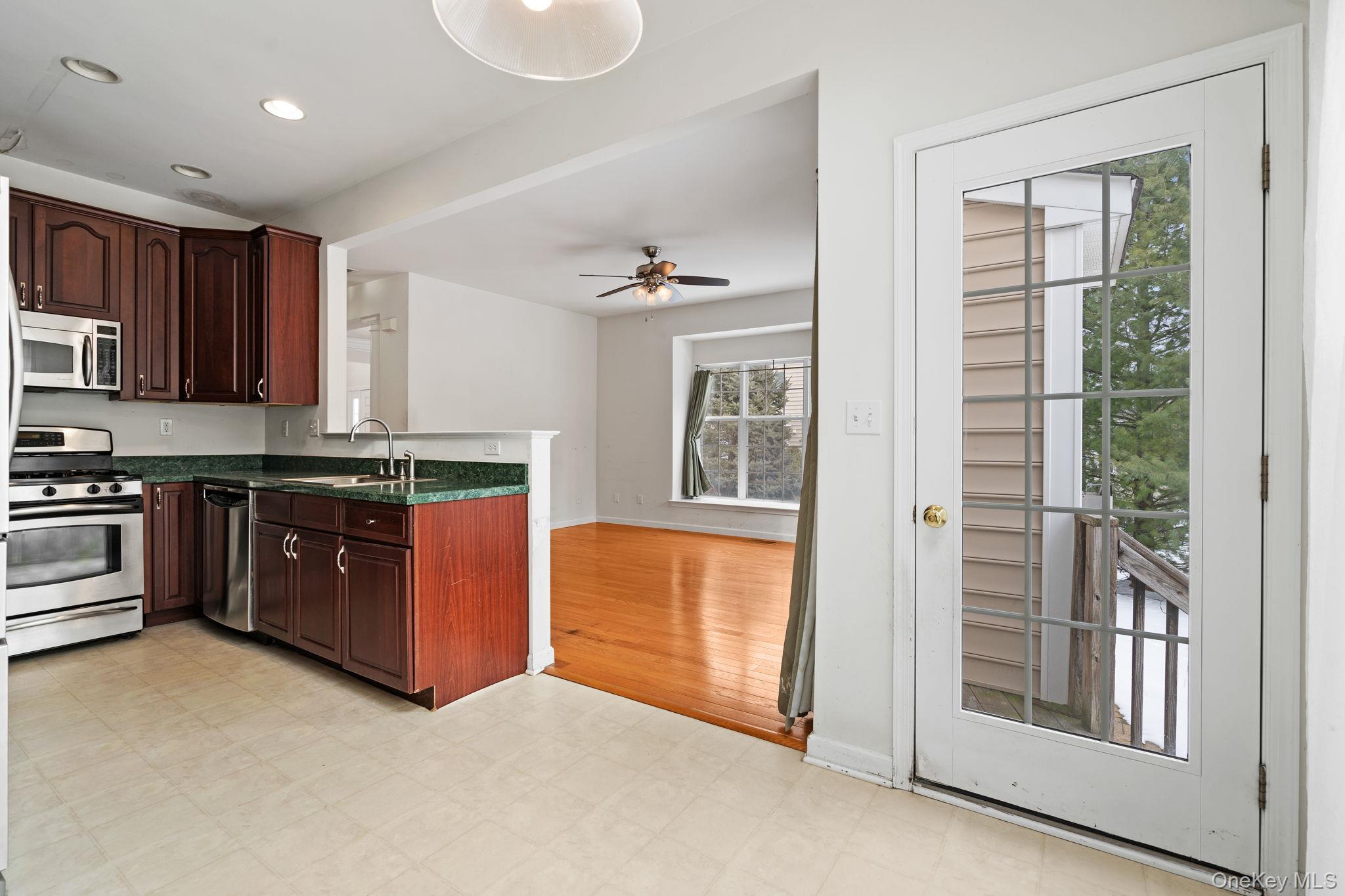 #15 photo, 947 Huntington Drive, Fishkill , NY 12524