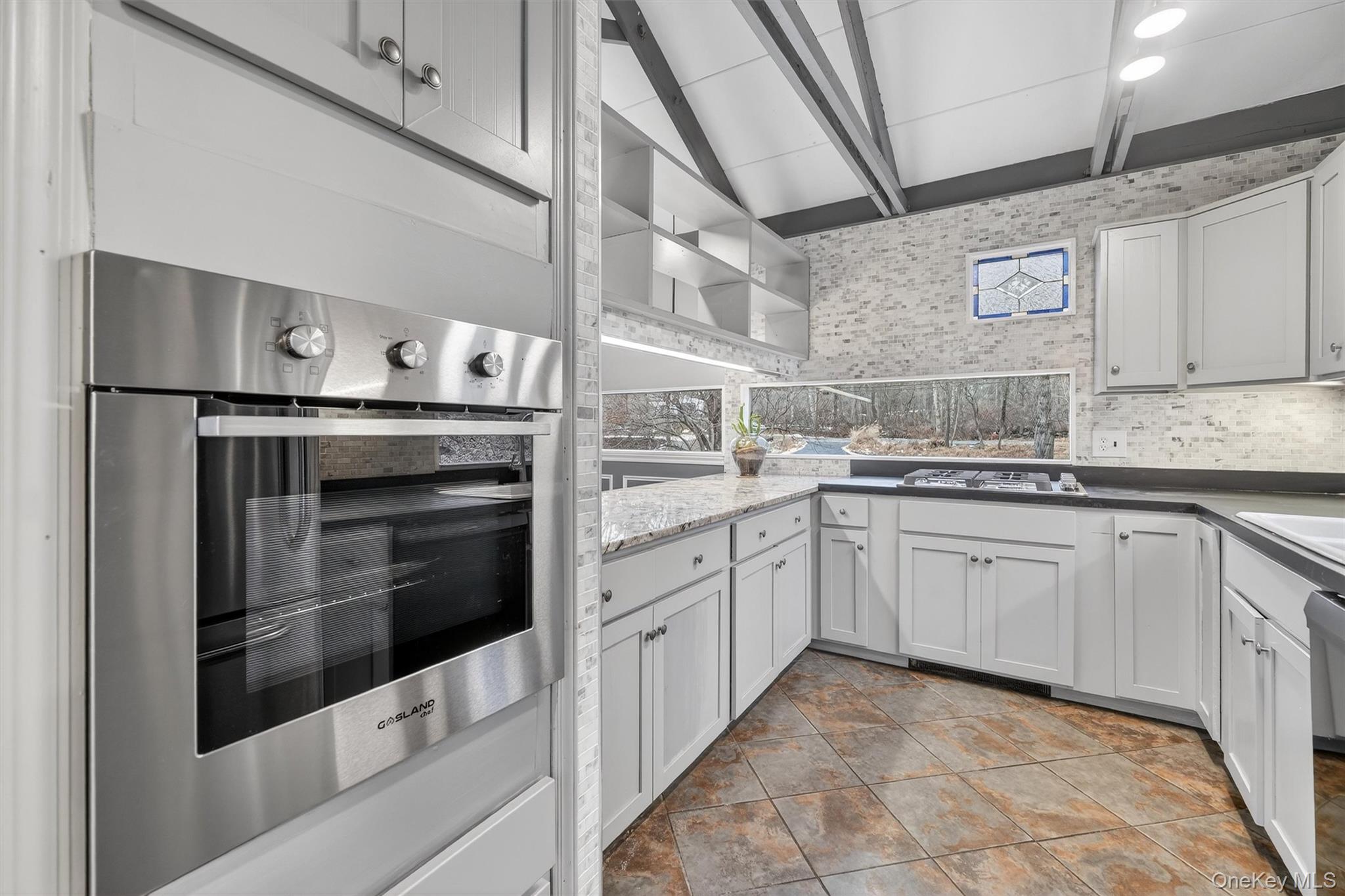 #13 photo, 98 Mount Airy Road, Croton-on-Hudson , NY 10520