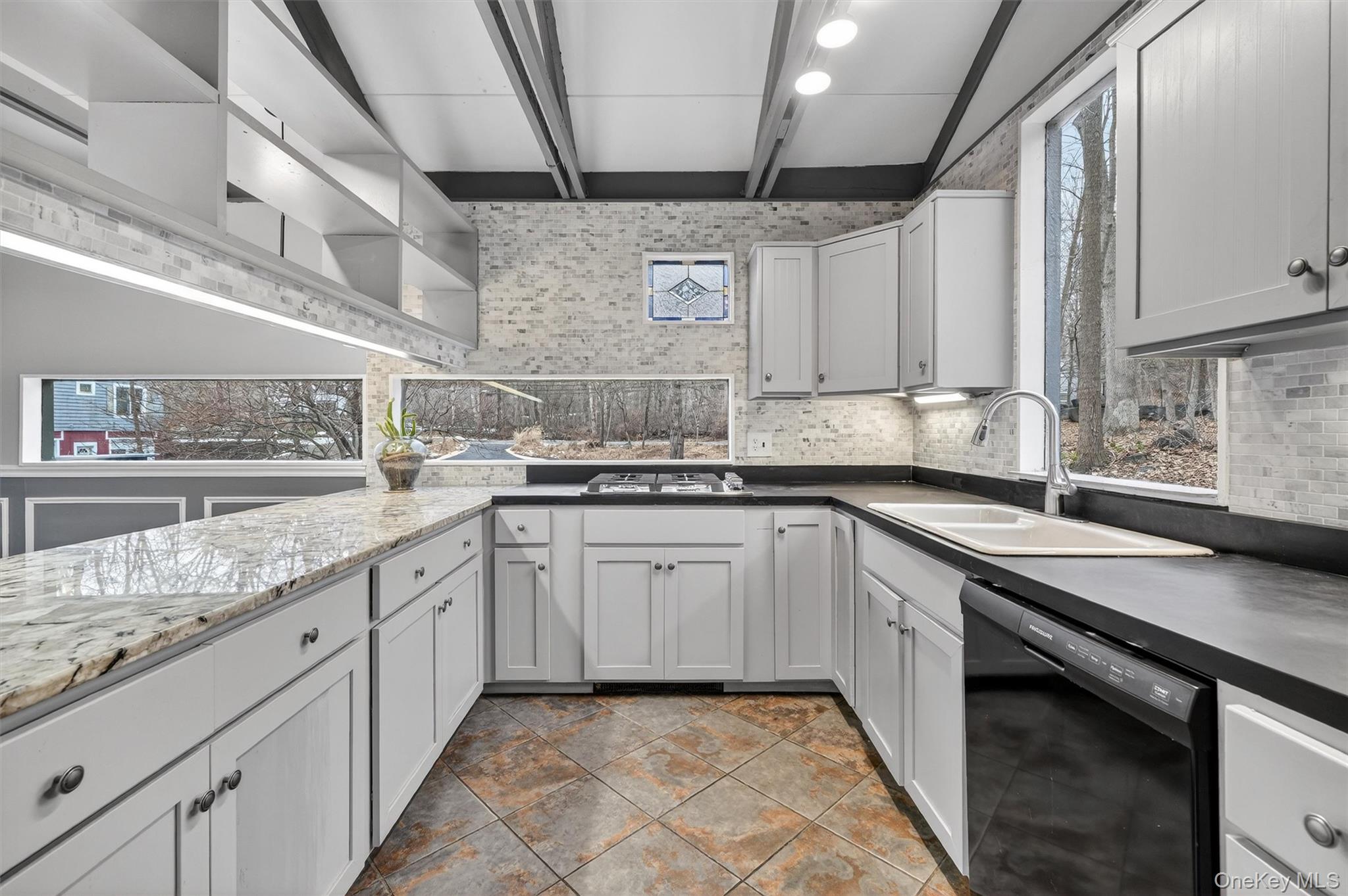 #15 photo, 98 Mount Airy Road, Croton-on-Hudson , NY 10520