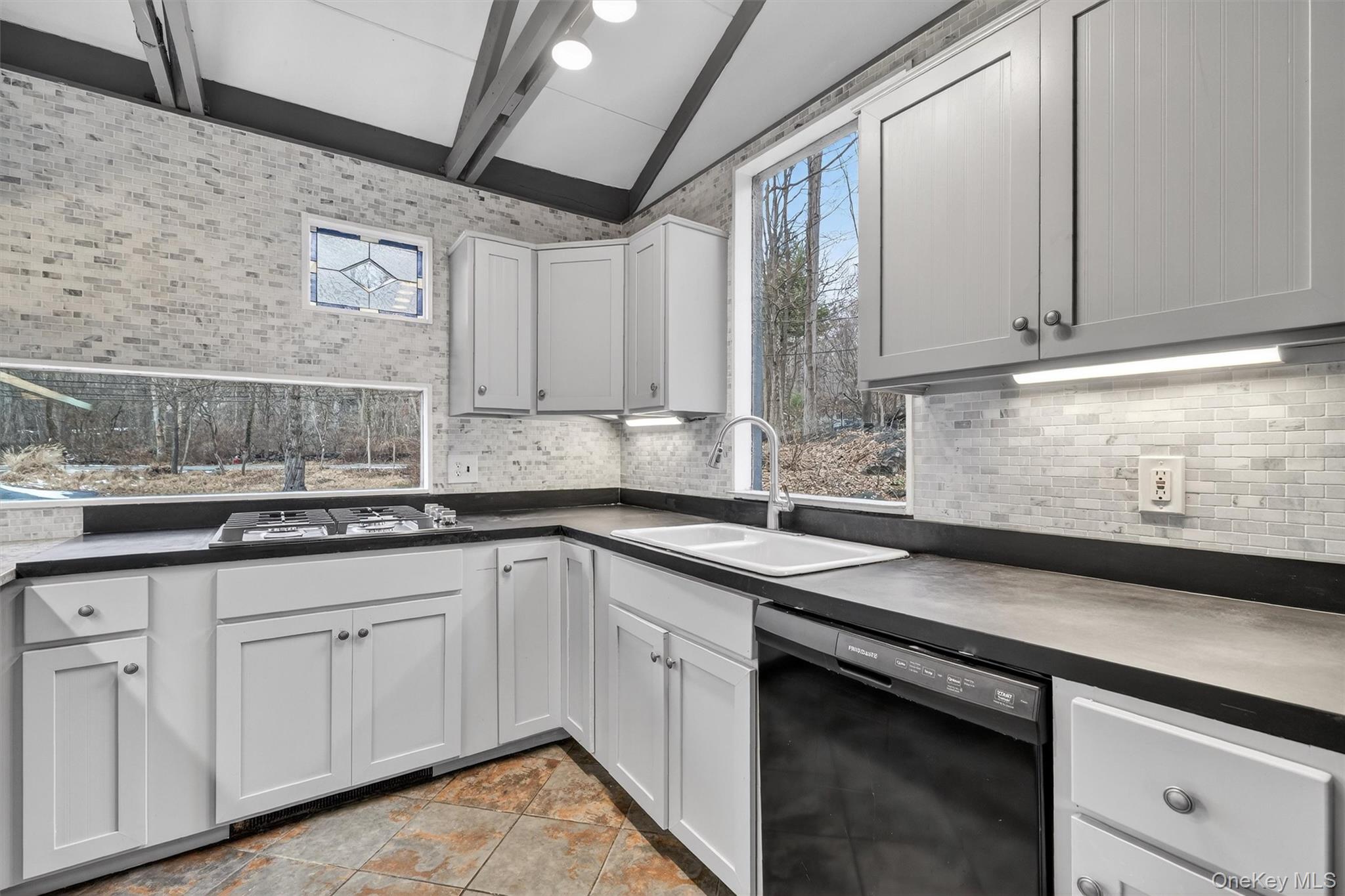 #16 photo, 98 Mount Airy Road, Croton-on-Hudson , NY 10520