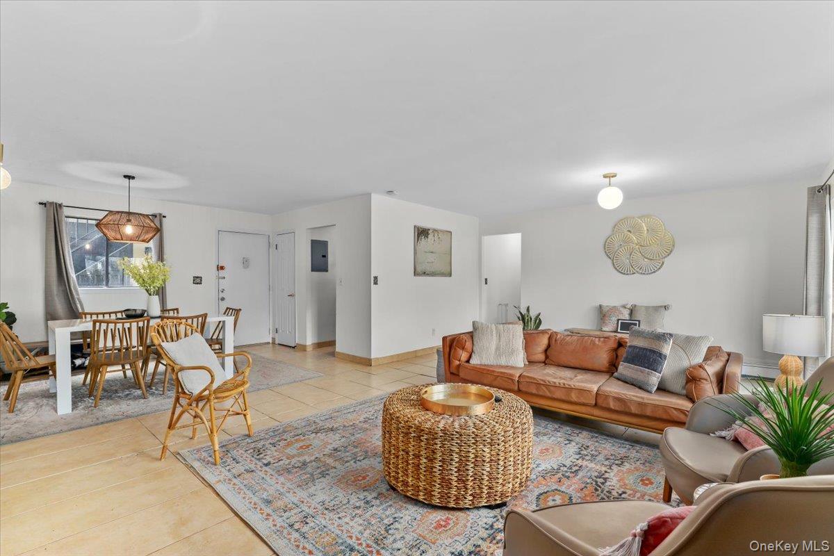 #5 photo, 7 Granada Crescent, White Plains , NY 10603