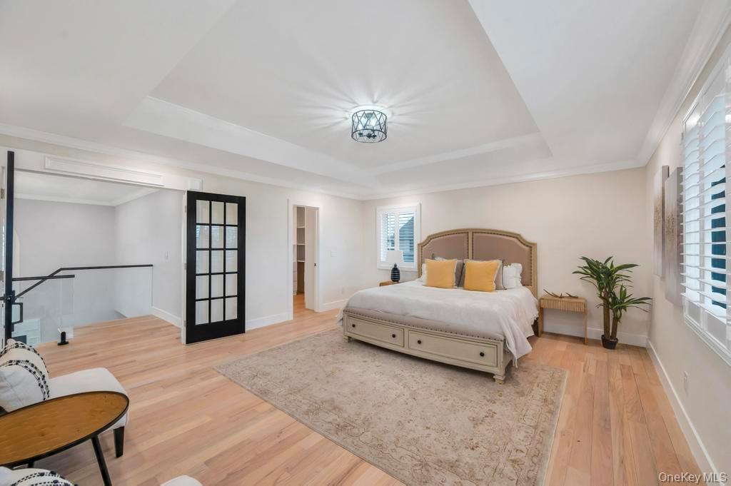 #12 photo, 185 9th Street, Hicksville , NY 11801