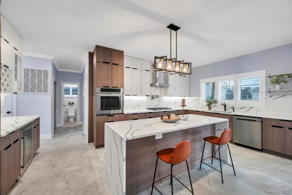 #2 photo, 185 9th Street, Hicksville , NY 11801