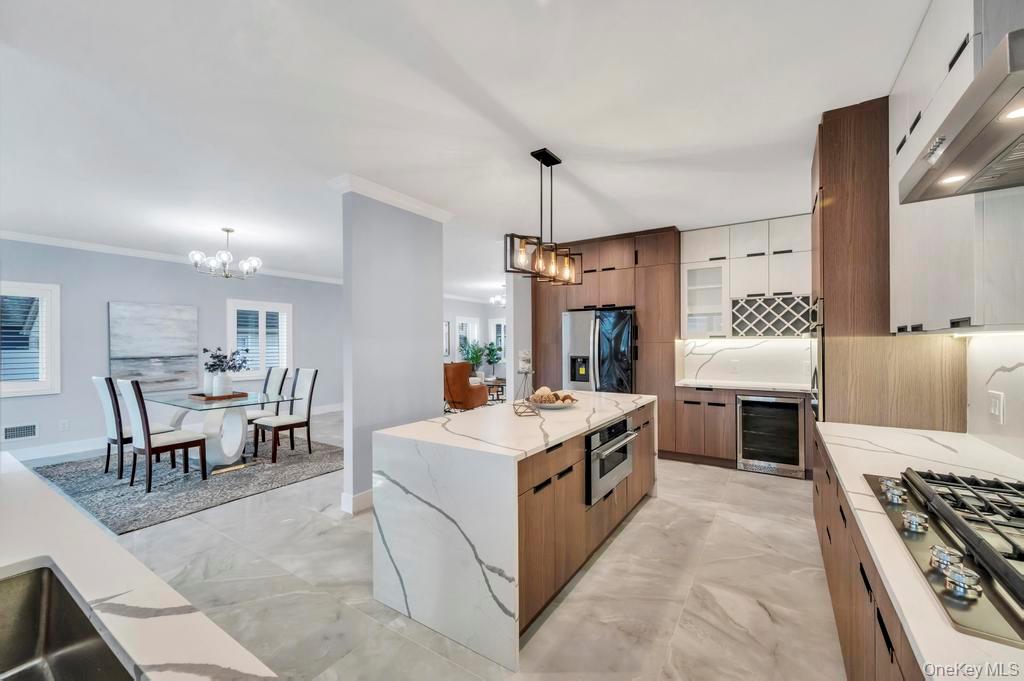 #3 photo, 185 9th Street, Hicksville , NY 11801