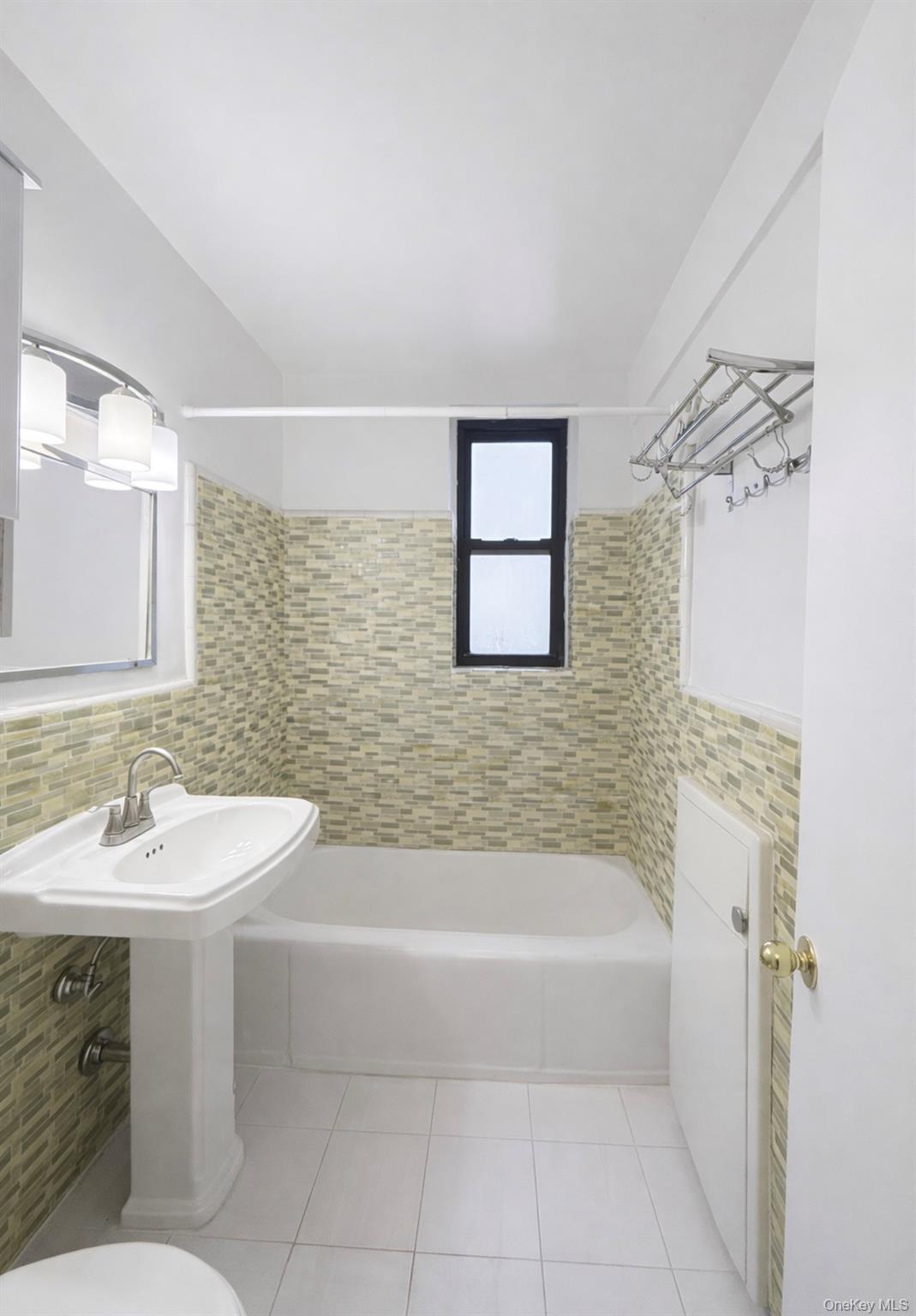 #12 photo, 14105 Northern, 法拉盛 Flushing , NY 11354