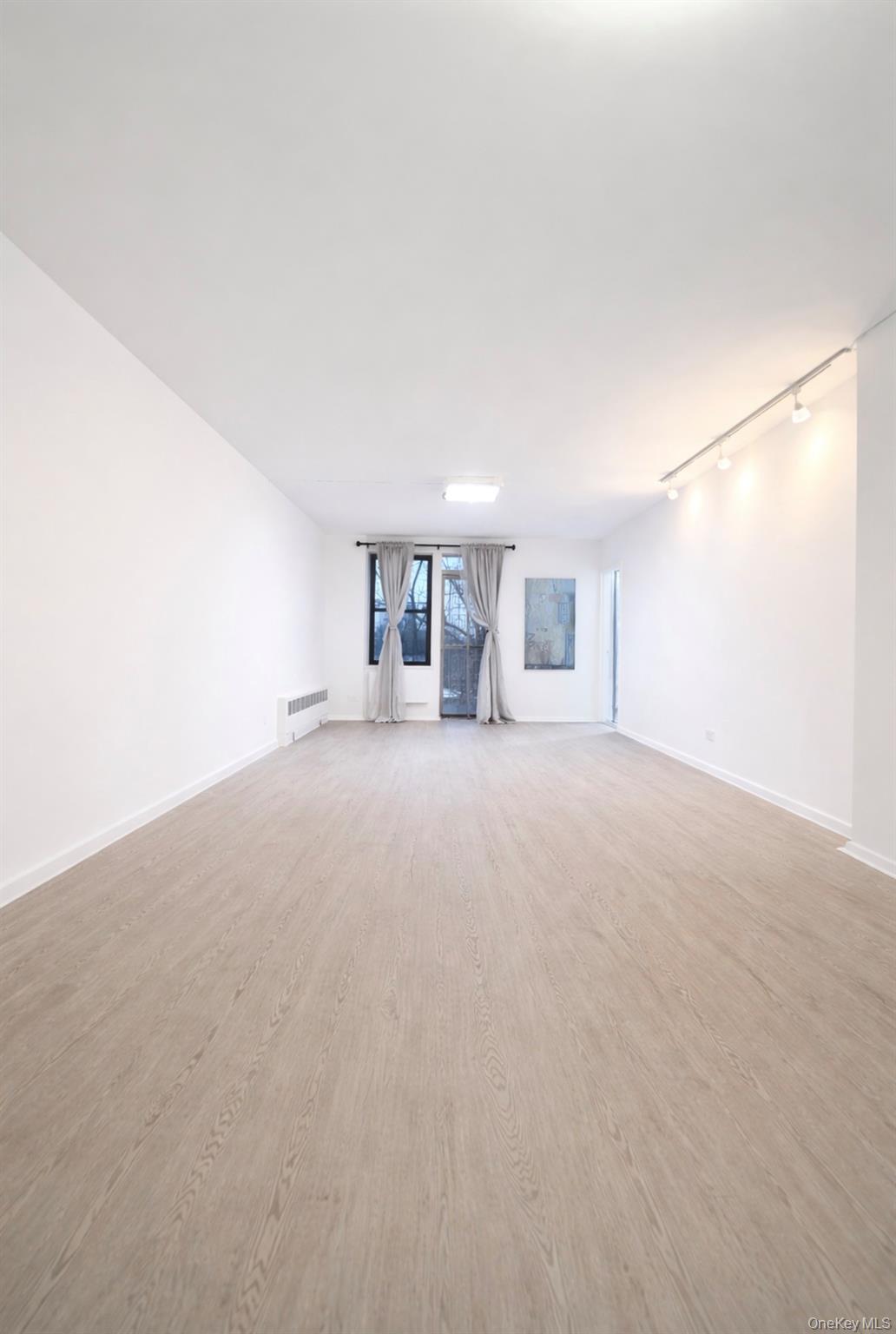 #8 photo, 14105 Northern, 法拉盛 Flushing , NY 11354