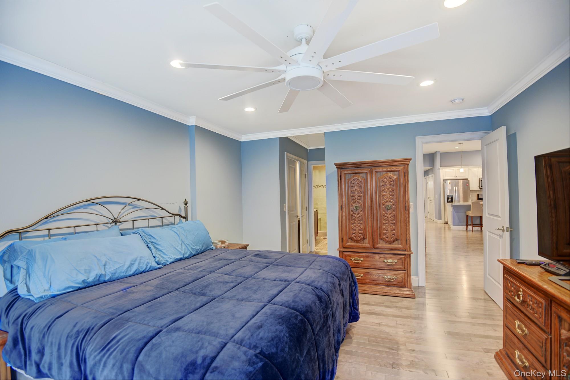 #15 photo, 2 Spruce Place, Bohemia , NY 11716