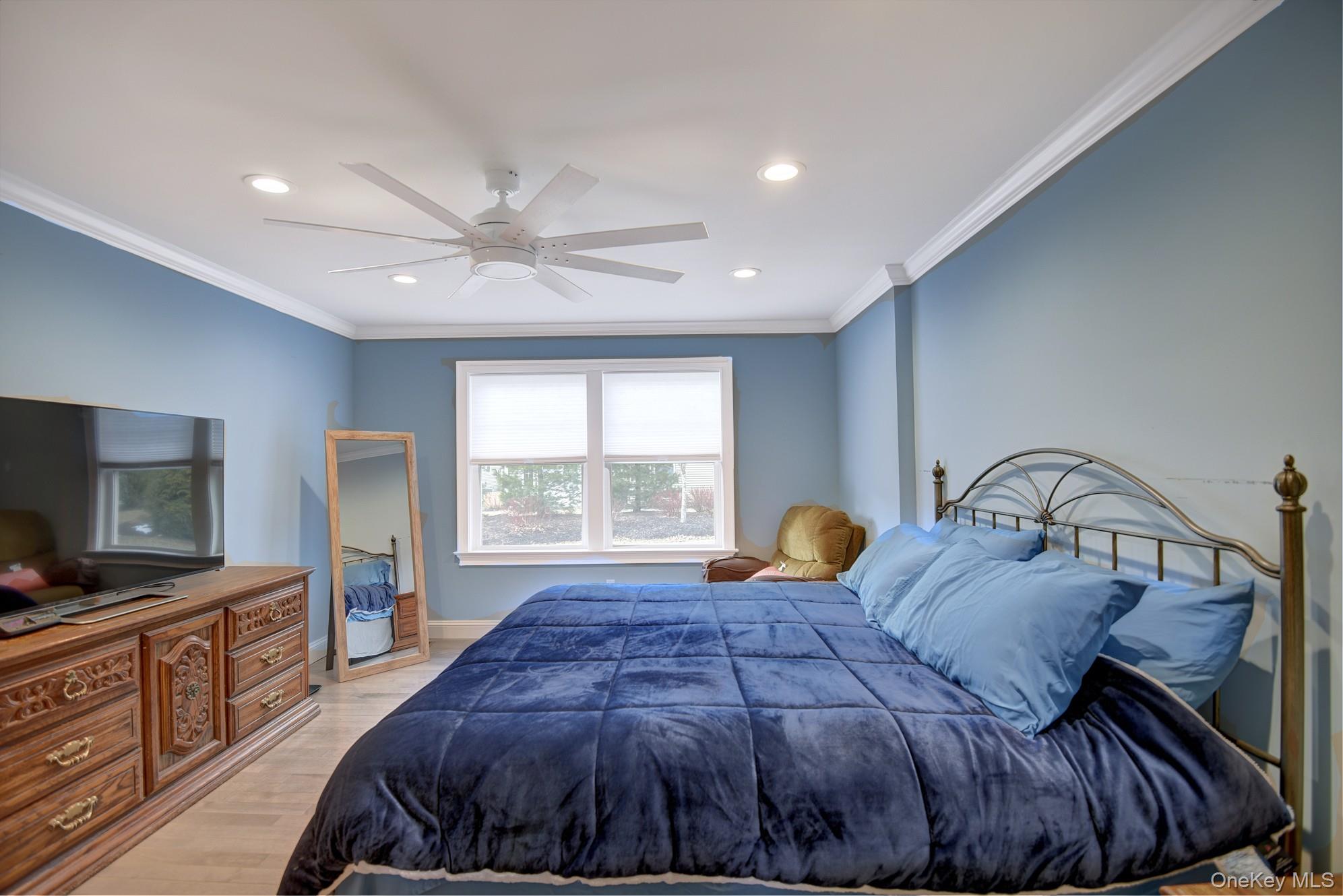 #16 photo, 2 Spruce Place, Bohemia , NY 11716