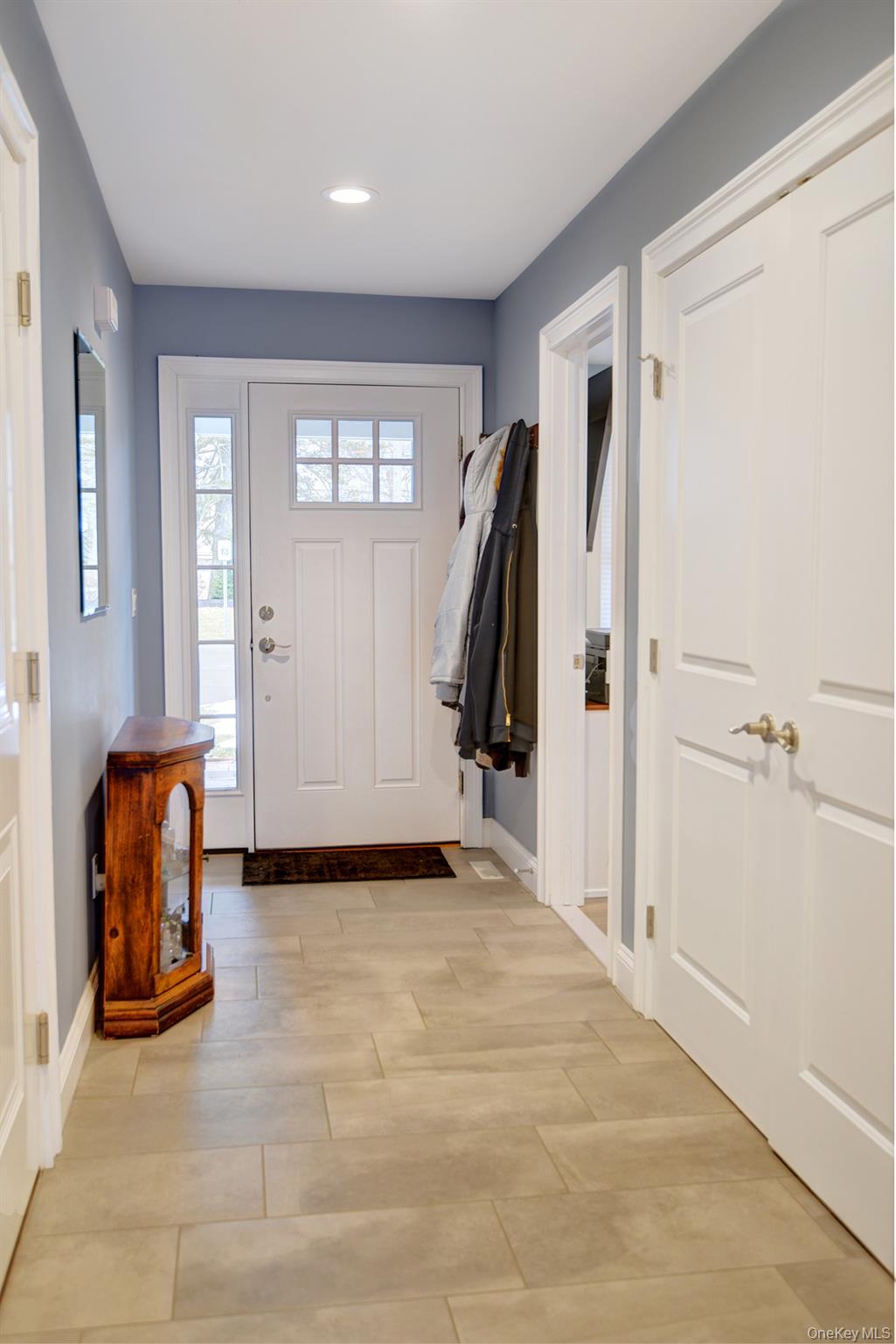 #2 photo, 2 Spruce Place, Bohemia , NY 11716