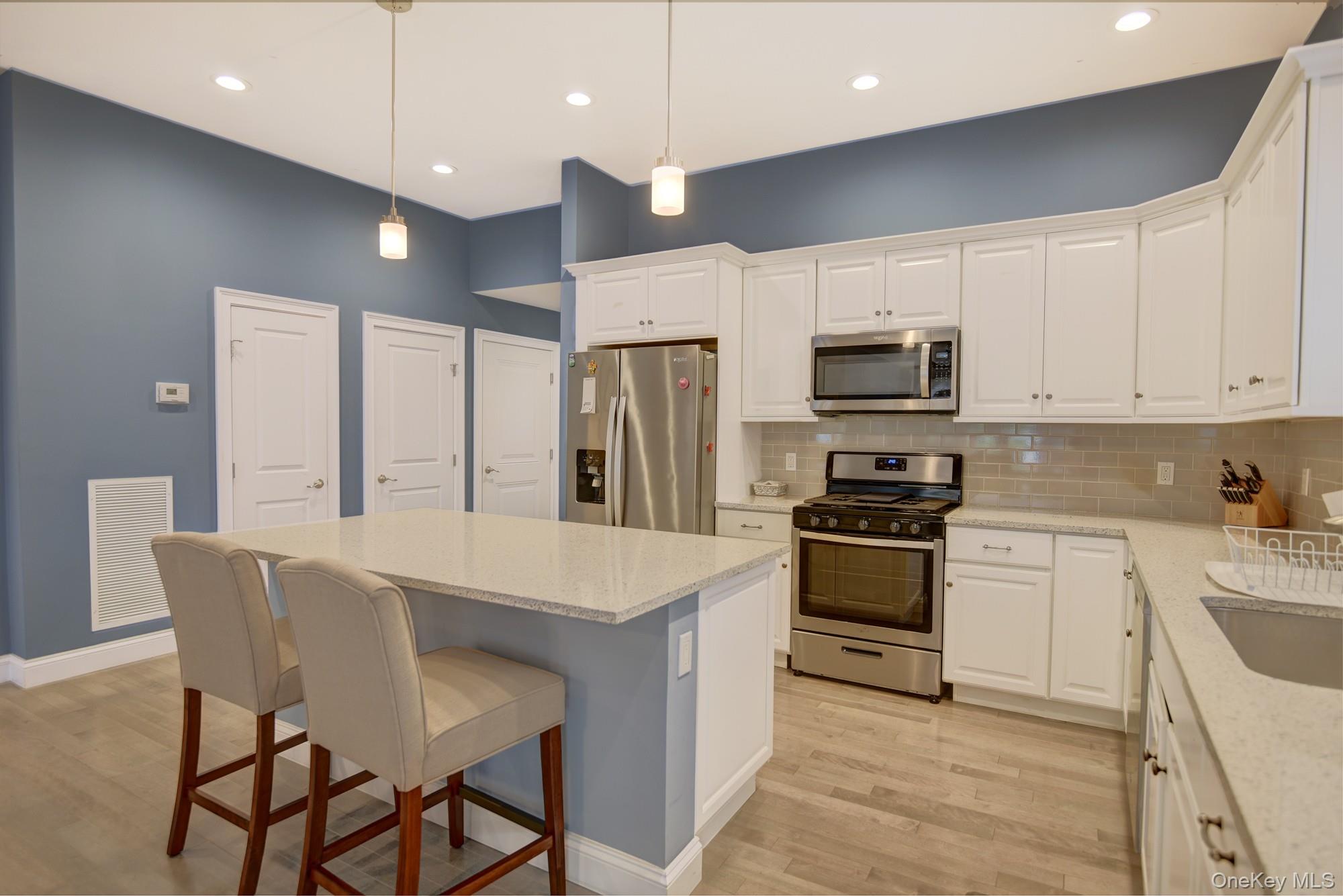 #6 photo, 2 Spruce Place, Bohemia , NY 11716