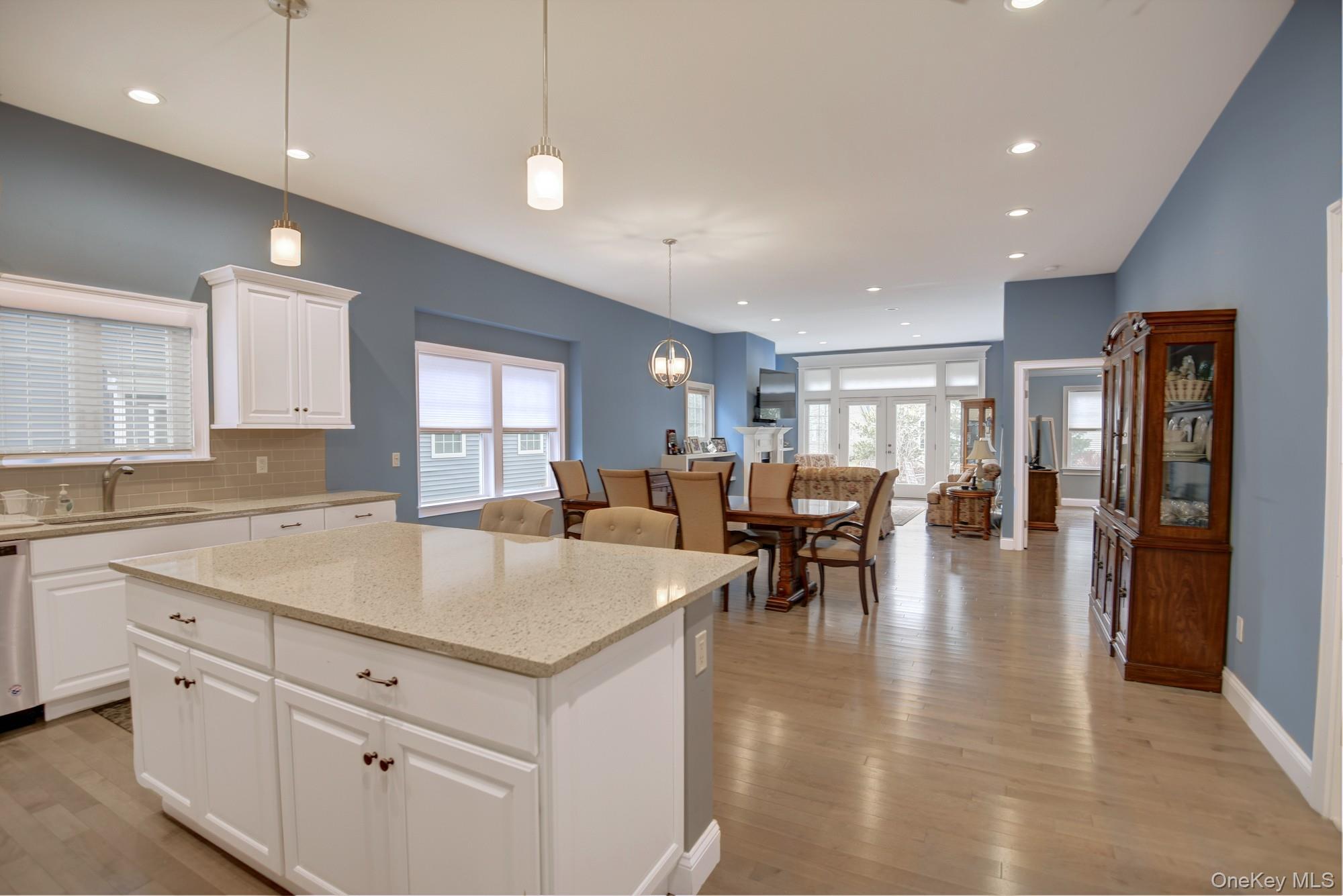 #7 photo, 2 Spruce Place, Bohemia , NY 11716