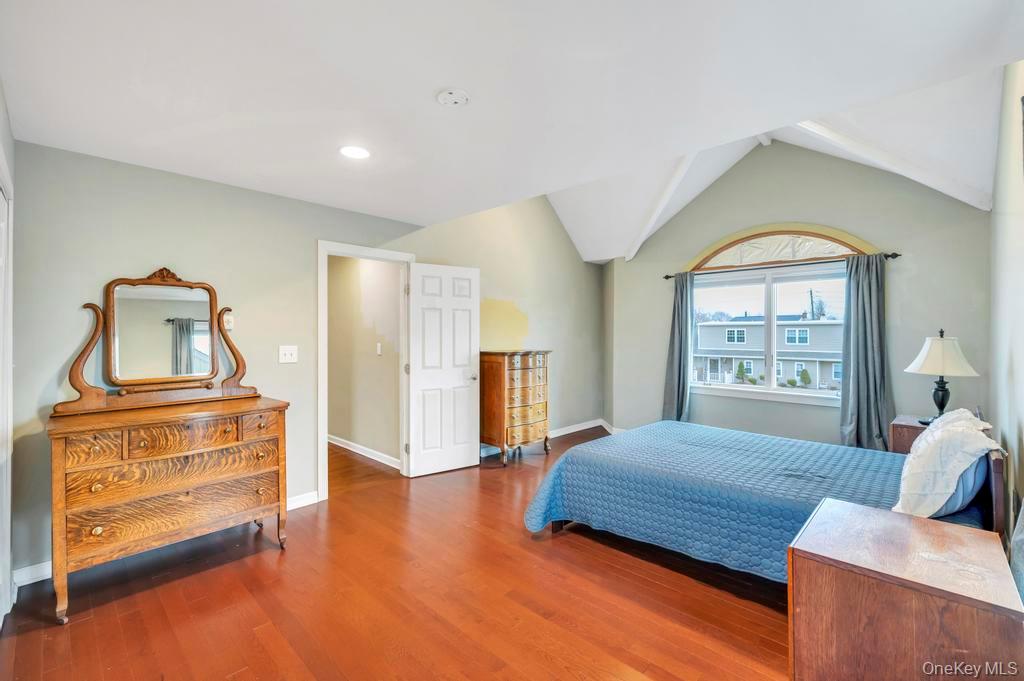 #18 photo, 3597 Martha Boulevard, Bethpage , NY 11714