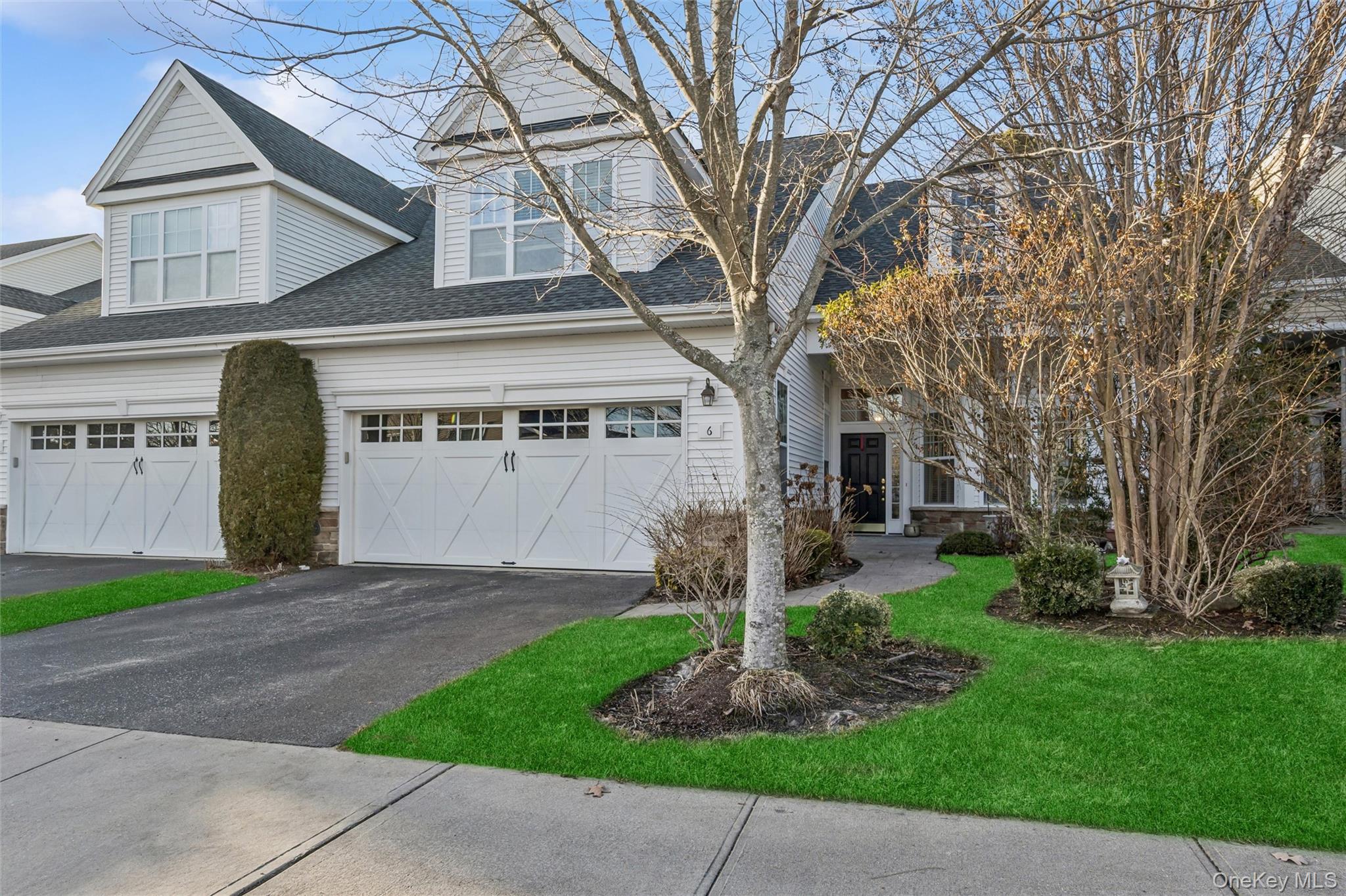 #1 photo, 6 Ovation Place, सफ़ोक काउंटी Eastport , NY 11941