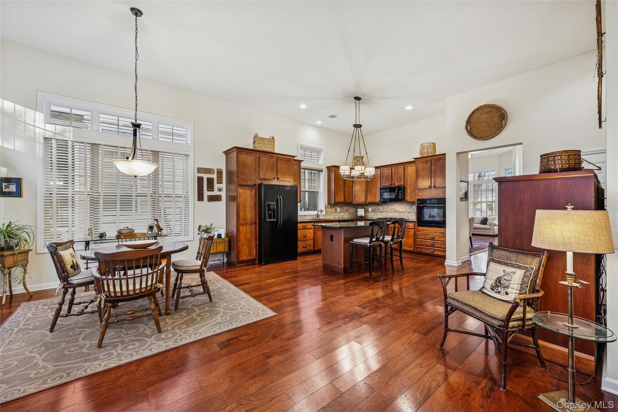 #11 photo, 6 Ovation Place, सफ़ोक काउंटी Eastport , NY 11941