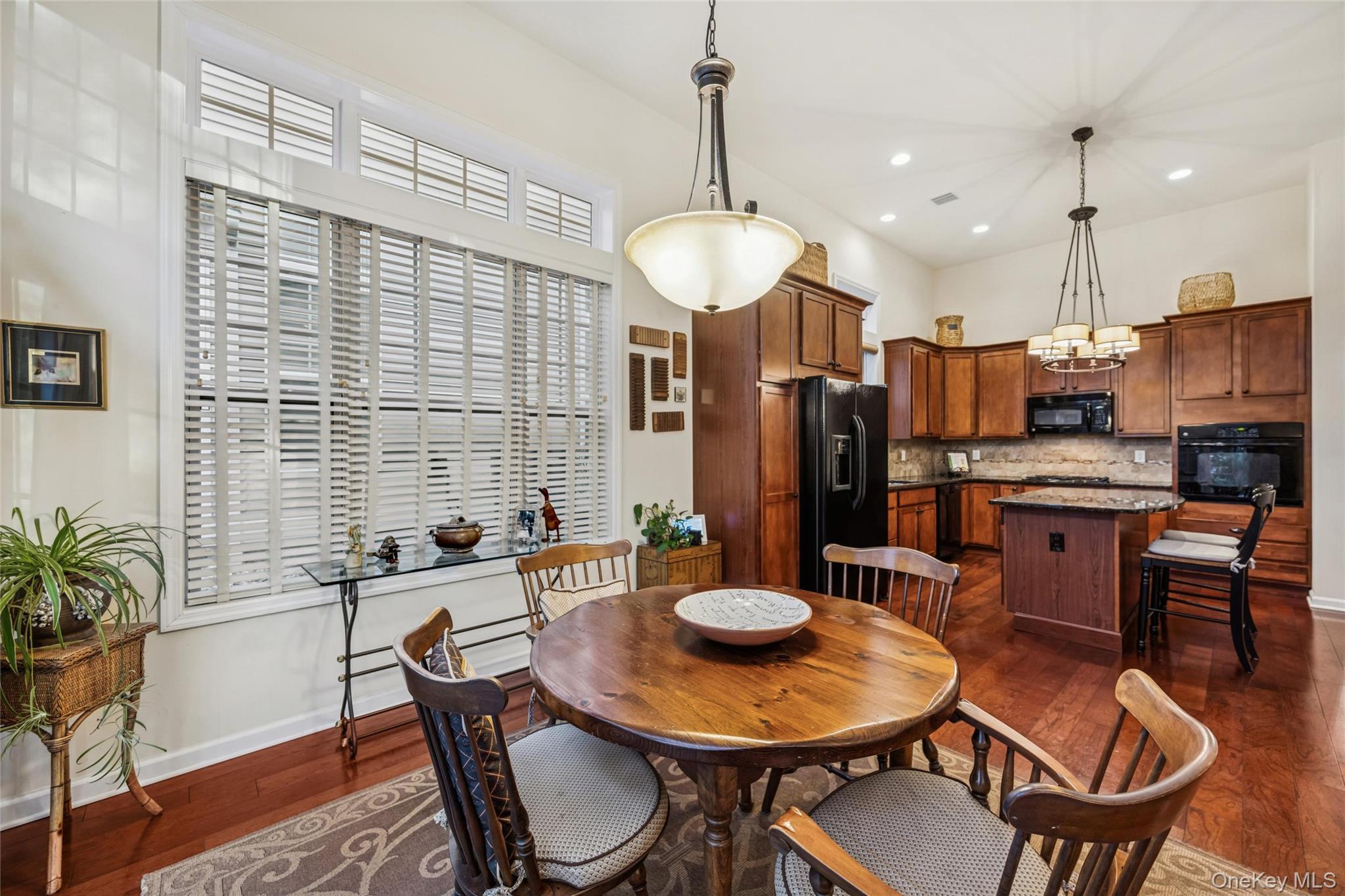 #13 photo, 6 Ovation Place, सफ़ोक काउंटी Eastport , NY 11941