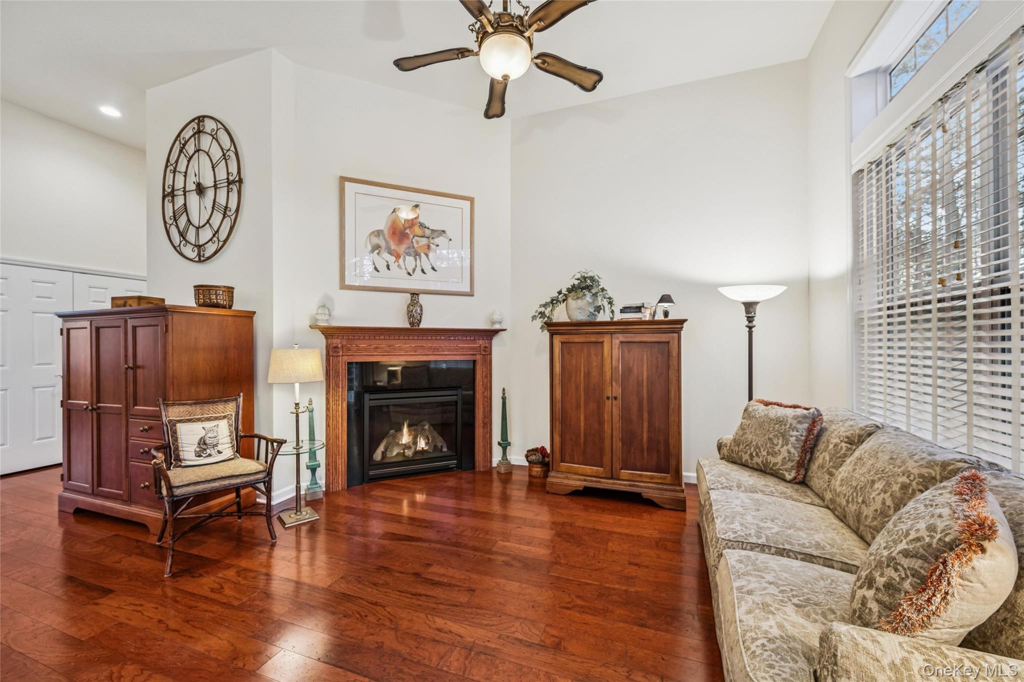 #14 photo, 6 Ovation Place, सफ़ोक काउंटी Eastport , NY 11941