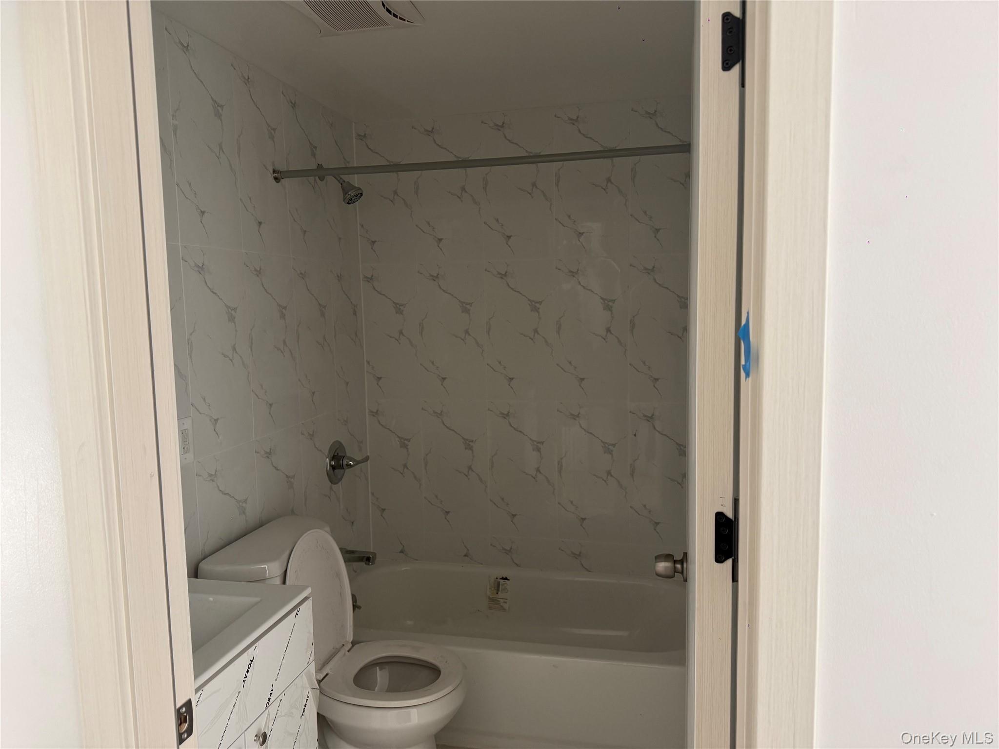 #3 photo, 70-33 queens blvd, Woodside , NY 11377