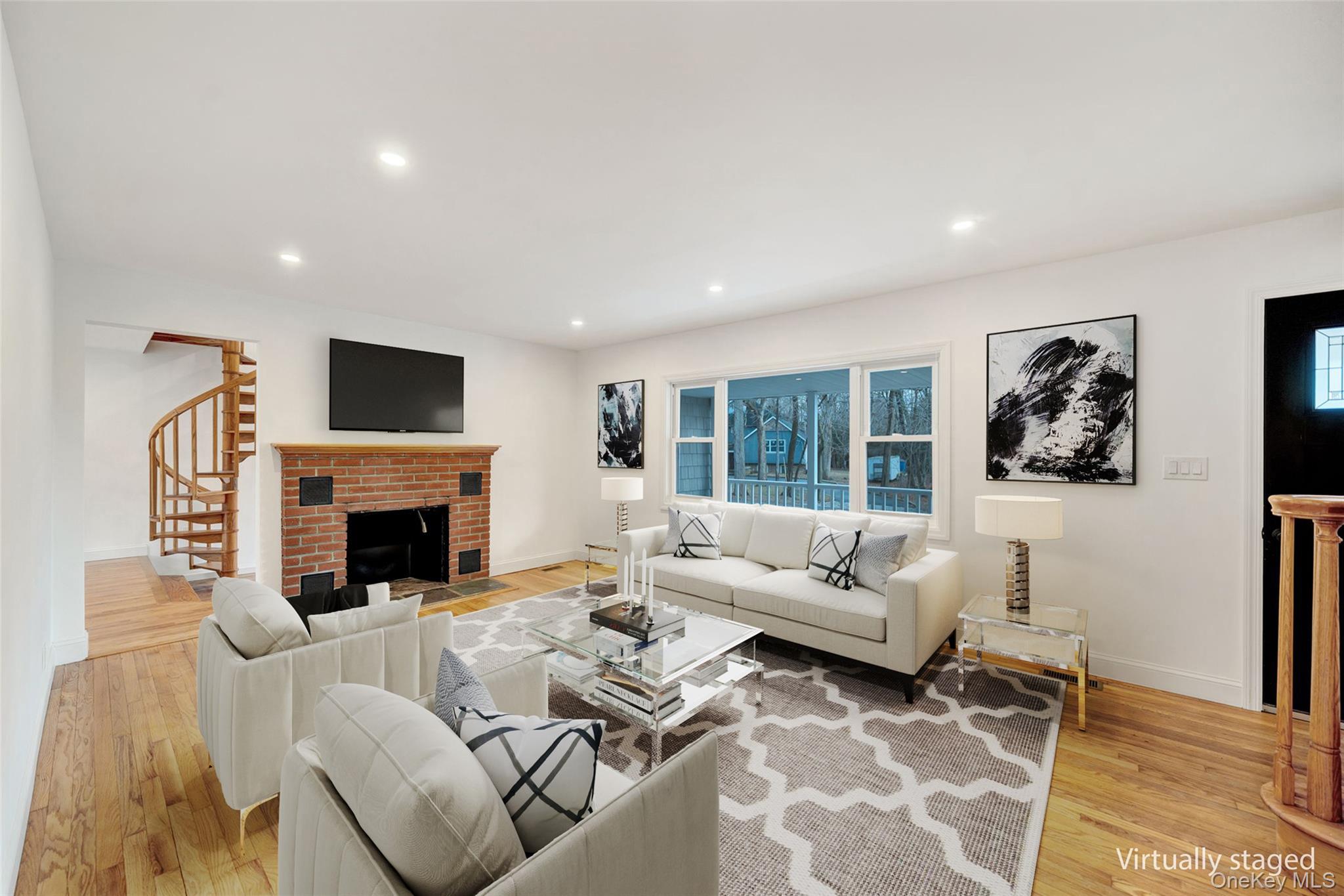 #5 photo, 32 Valentine Road, מחוז סאפוק Shoreham , NY 11786