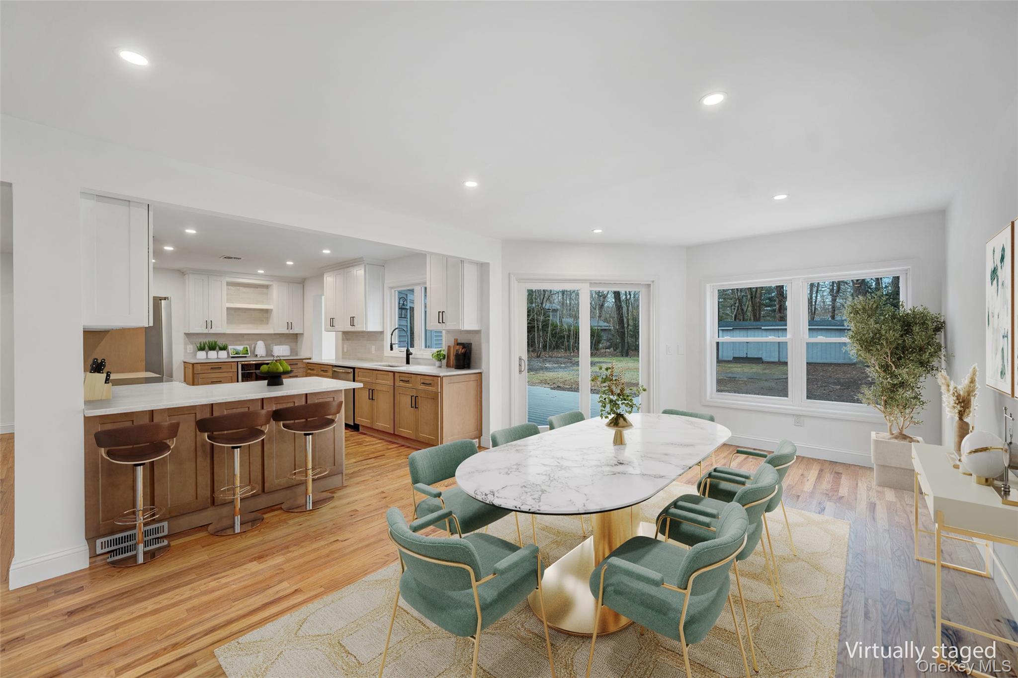 #6 photo, 32 Valentine Road, מחוז סאפוק Shoreham , NY 11786