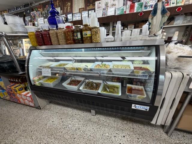 #2 photo, 160 Jericho Turnpike, Нассау ‖ Mineola , NY 11501