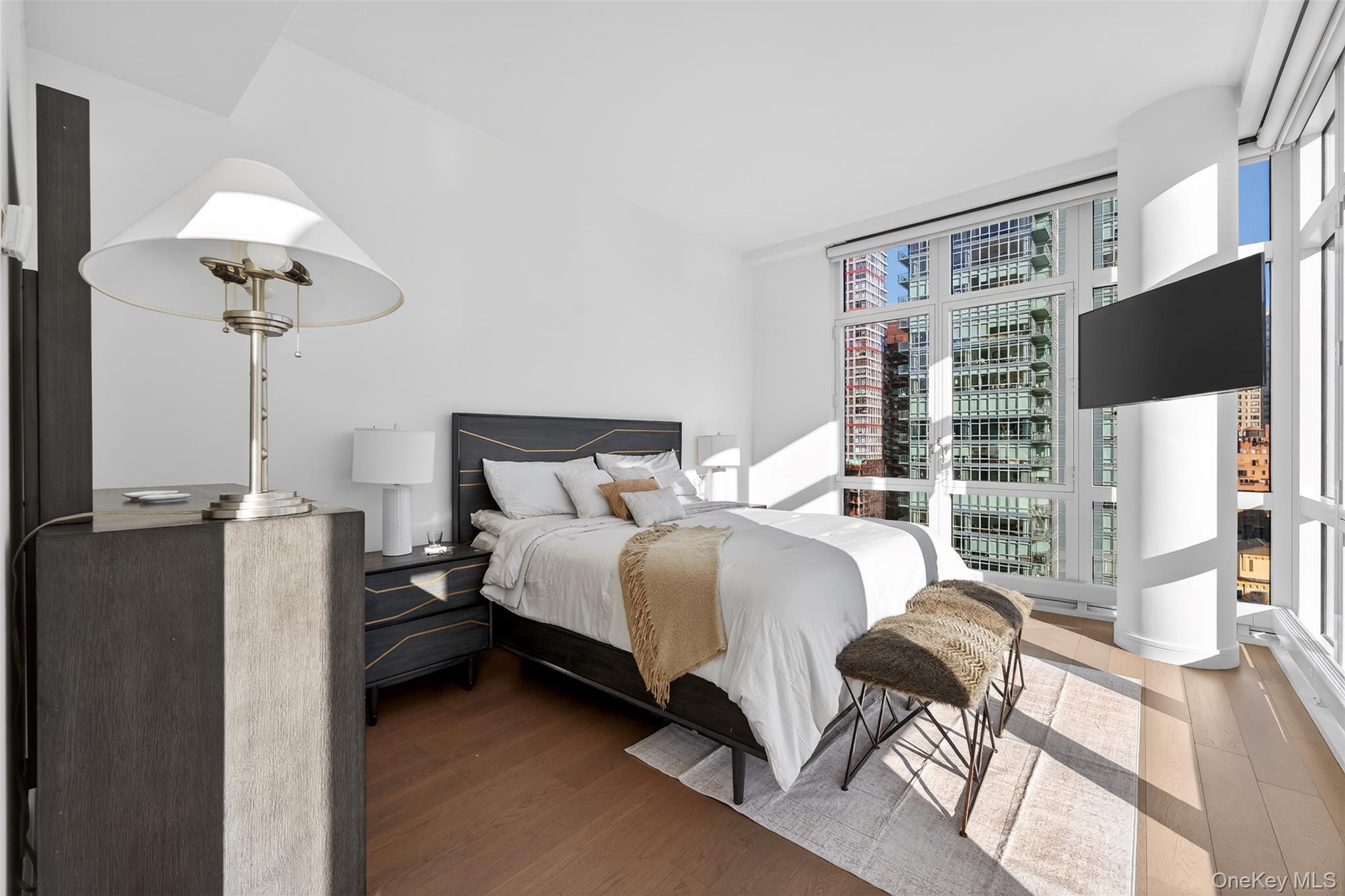 #17 photo, 305 E 51st Street, मैनहटन New York (Manhattan) , NY 10022