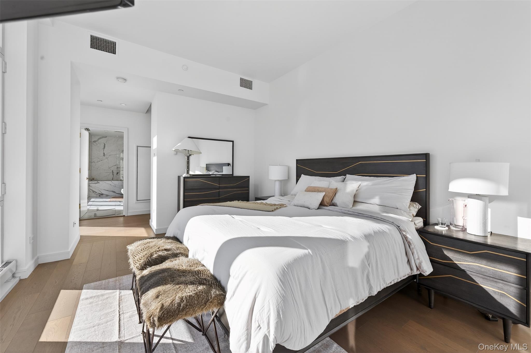 #18 photo, 305 E 51st Street, मैनहटन New York (Manhattan) , NY 10022