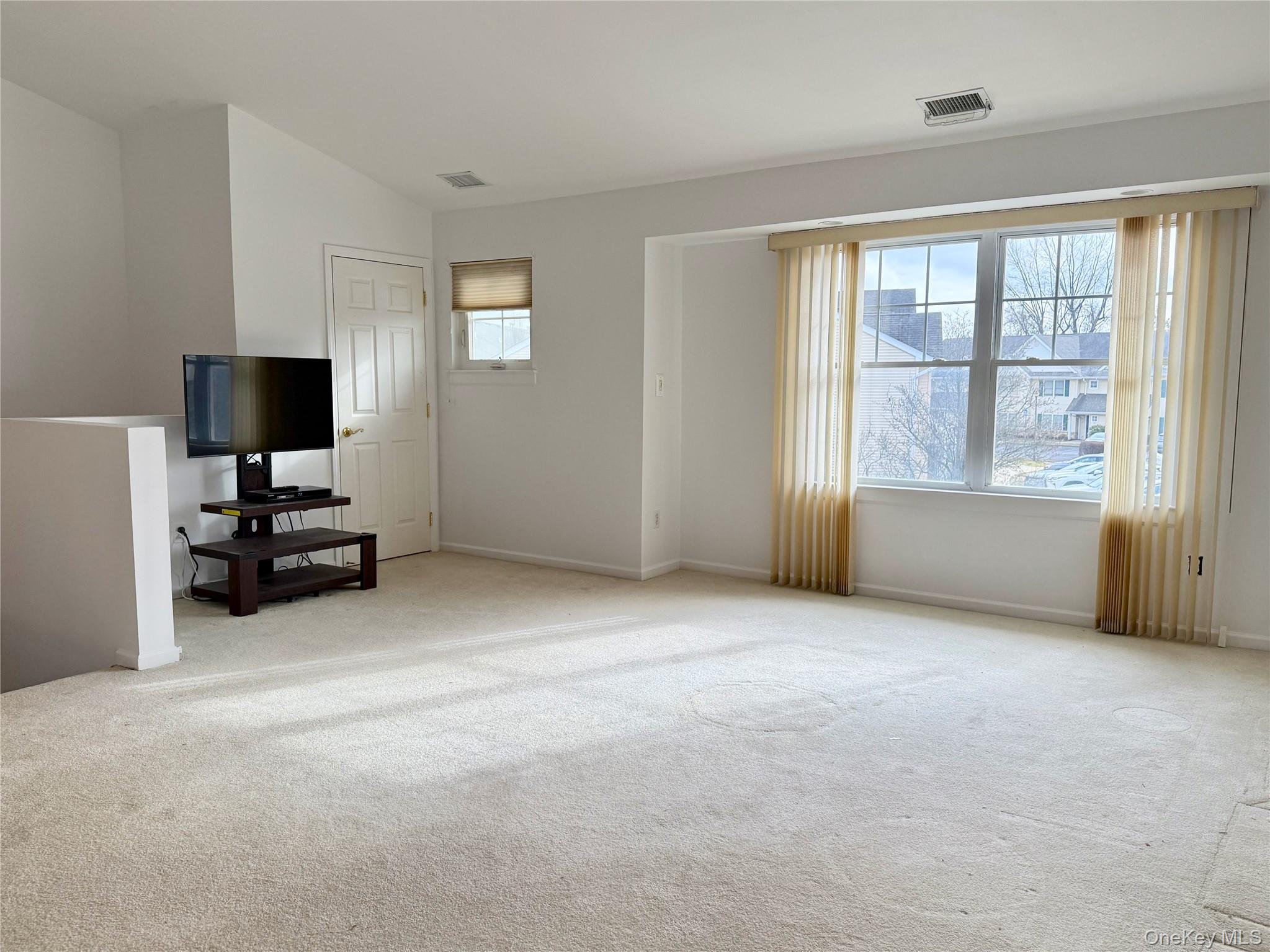 #4 photo, 6 Morley Circle, Melville , NY 11747