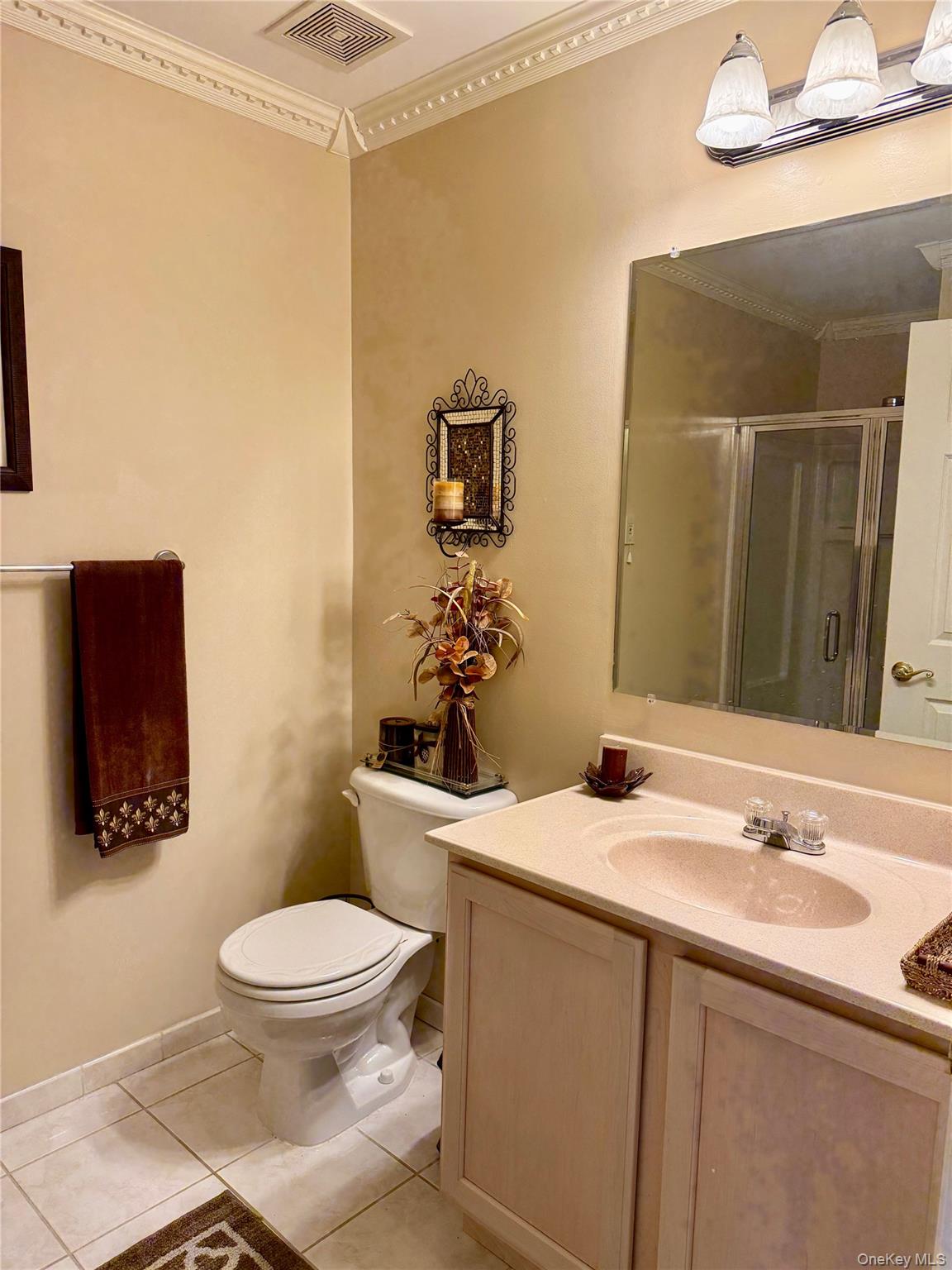 #6 photo, 6 Morley Circle, Melville , NY 11747