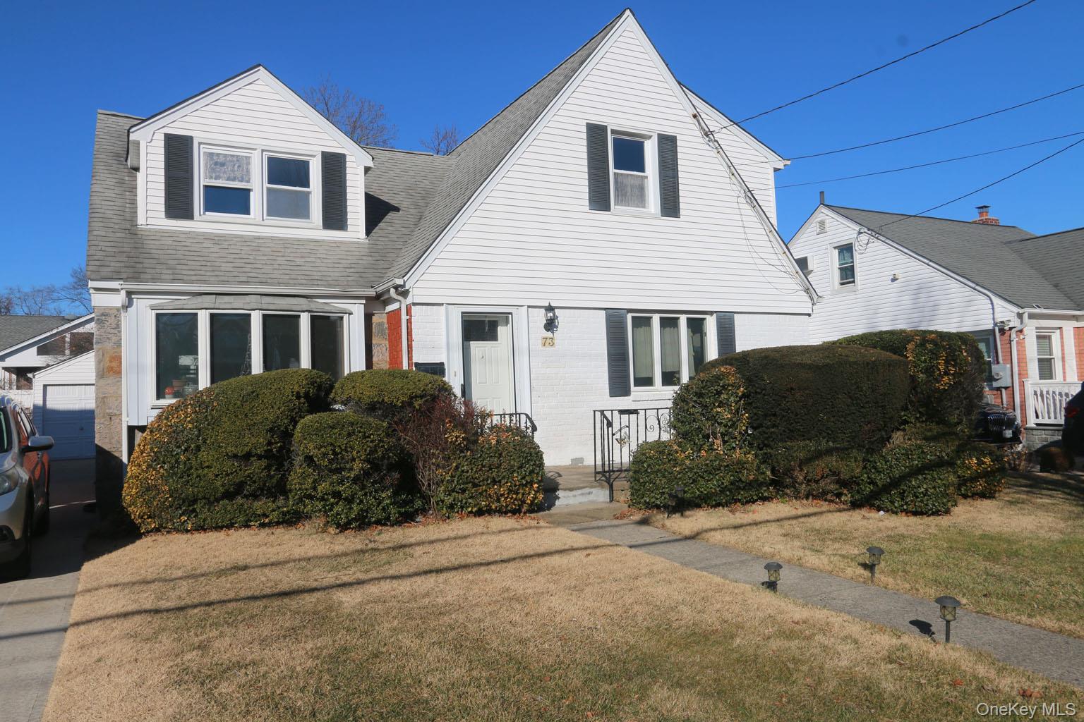 #1 photo, 73 Evans Street, 長島 New Hyde Park , NY 11040