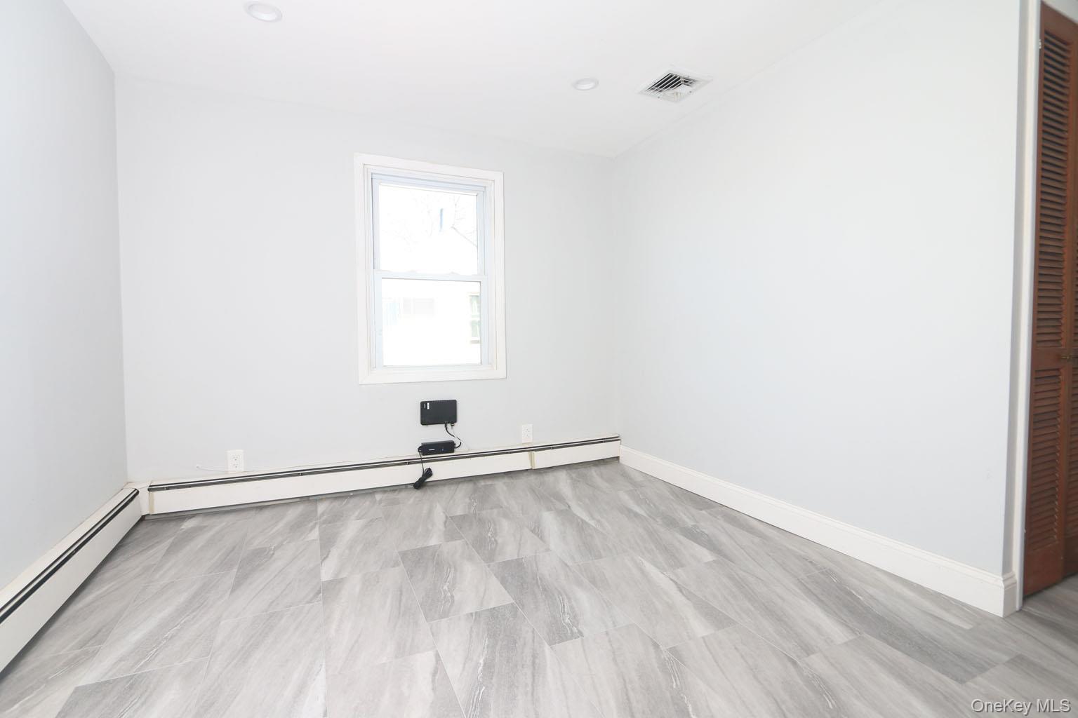 #9 photo, 73 Evans Street, 長島 New Hyde Park , NY 11040