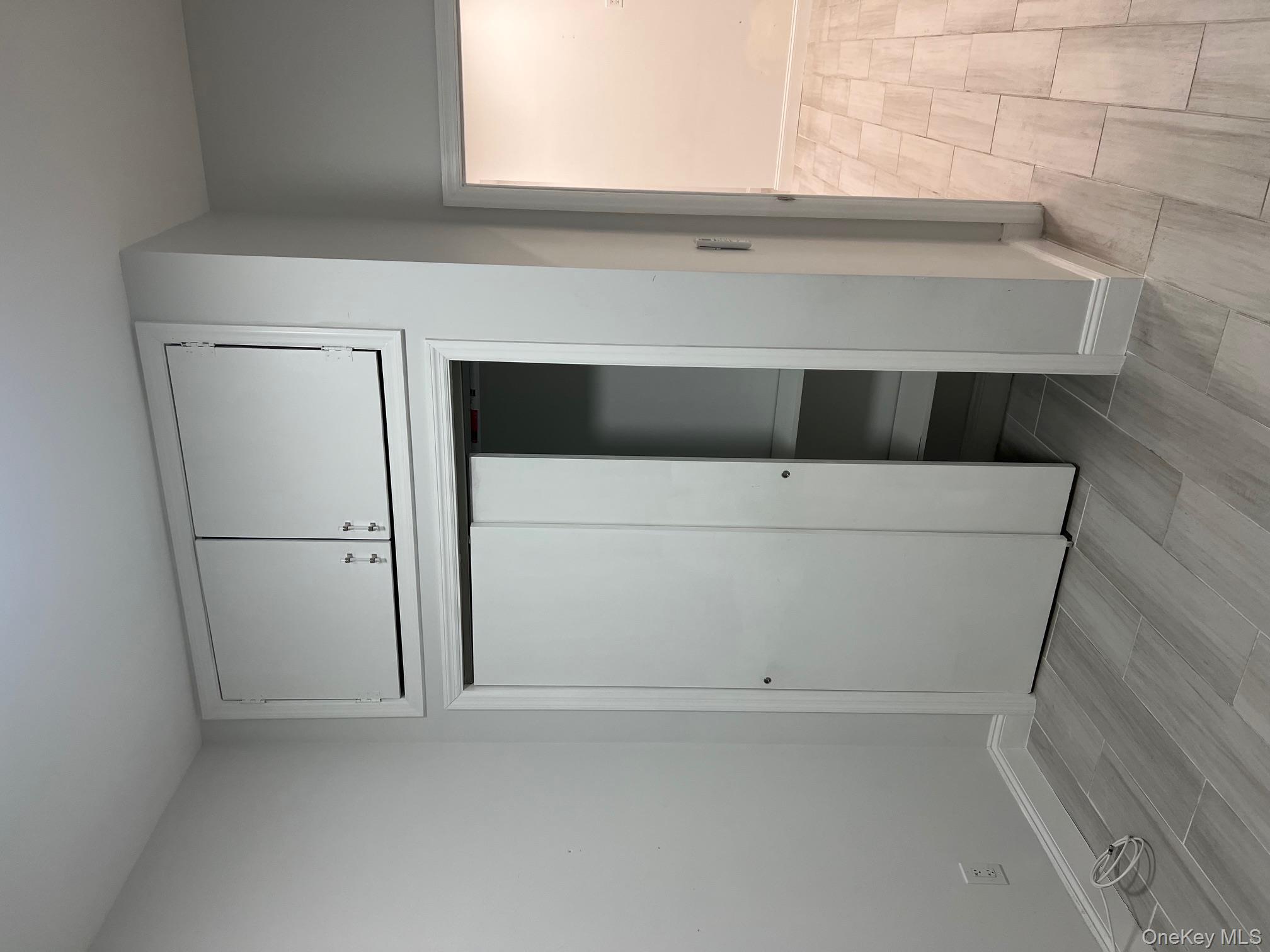 #4 photo, 102-03 Northern Boulevard, Corona , NY 11368