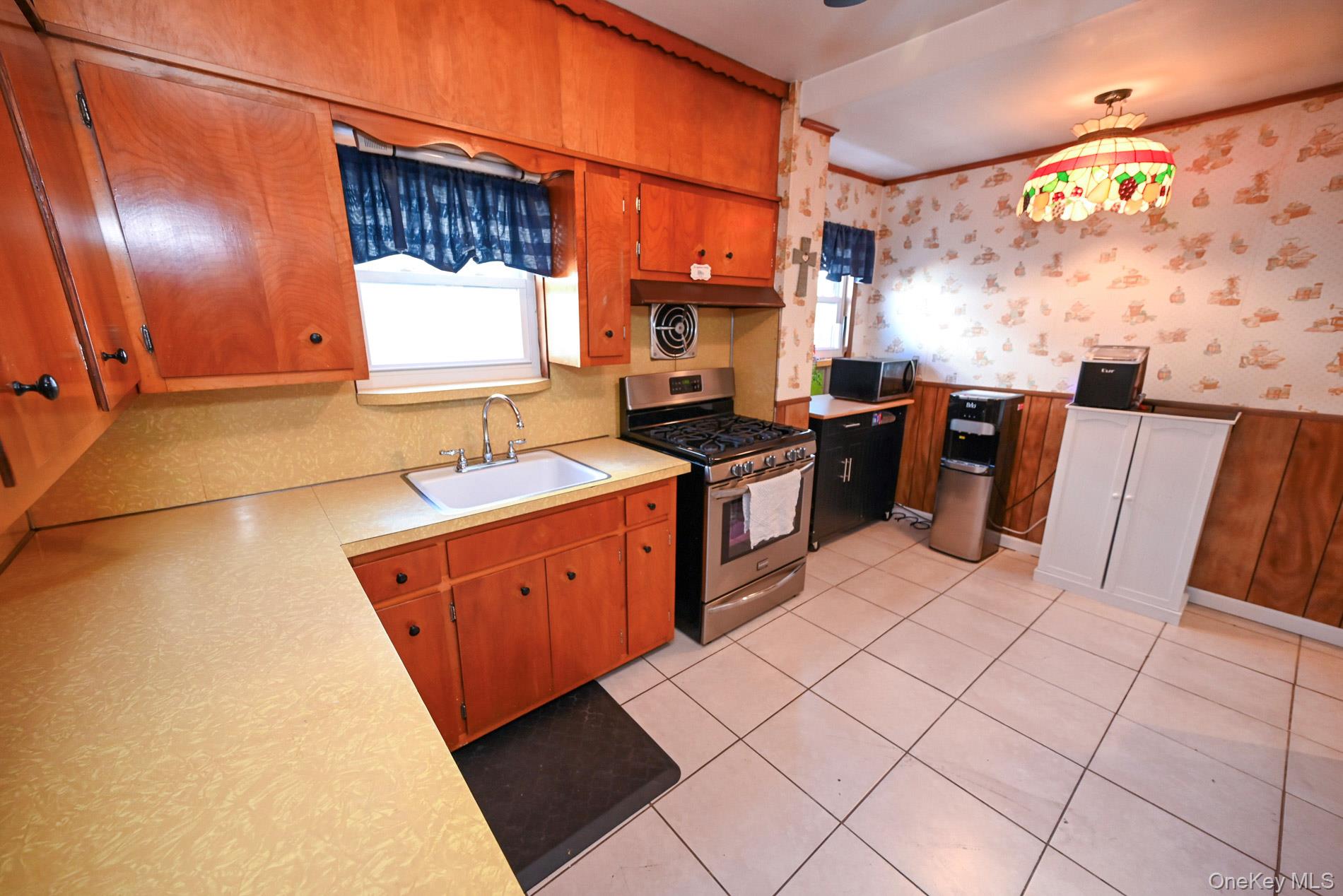 #12 photo, 81 Irving Avenue, מחוז נסאו Floral Park , NY 11001