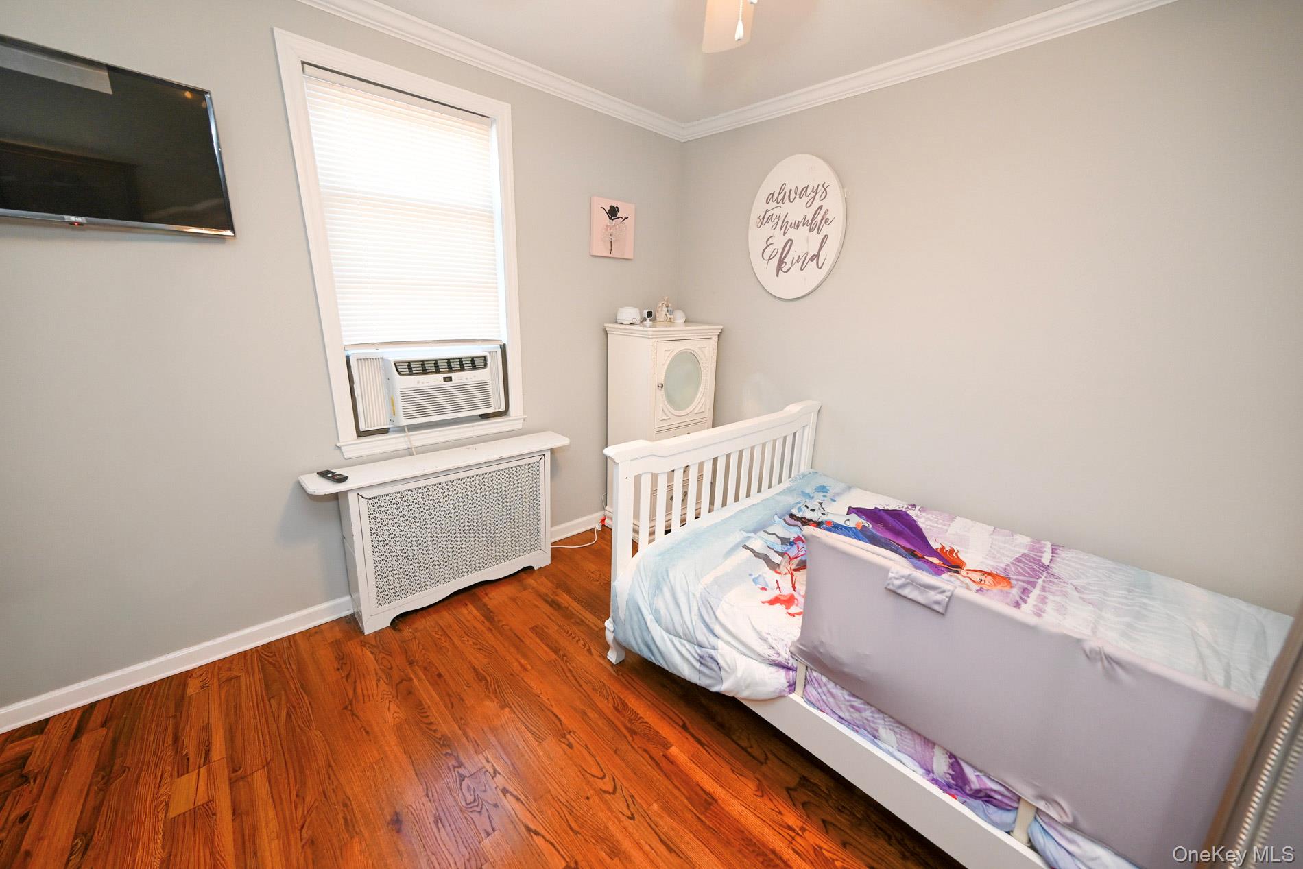 #15 photo, 81 Irving Avenue, מחוז נסאו Floral Park , NY 11001