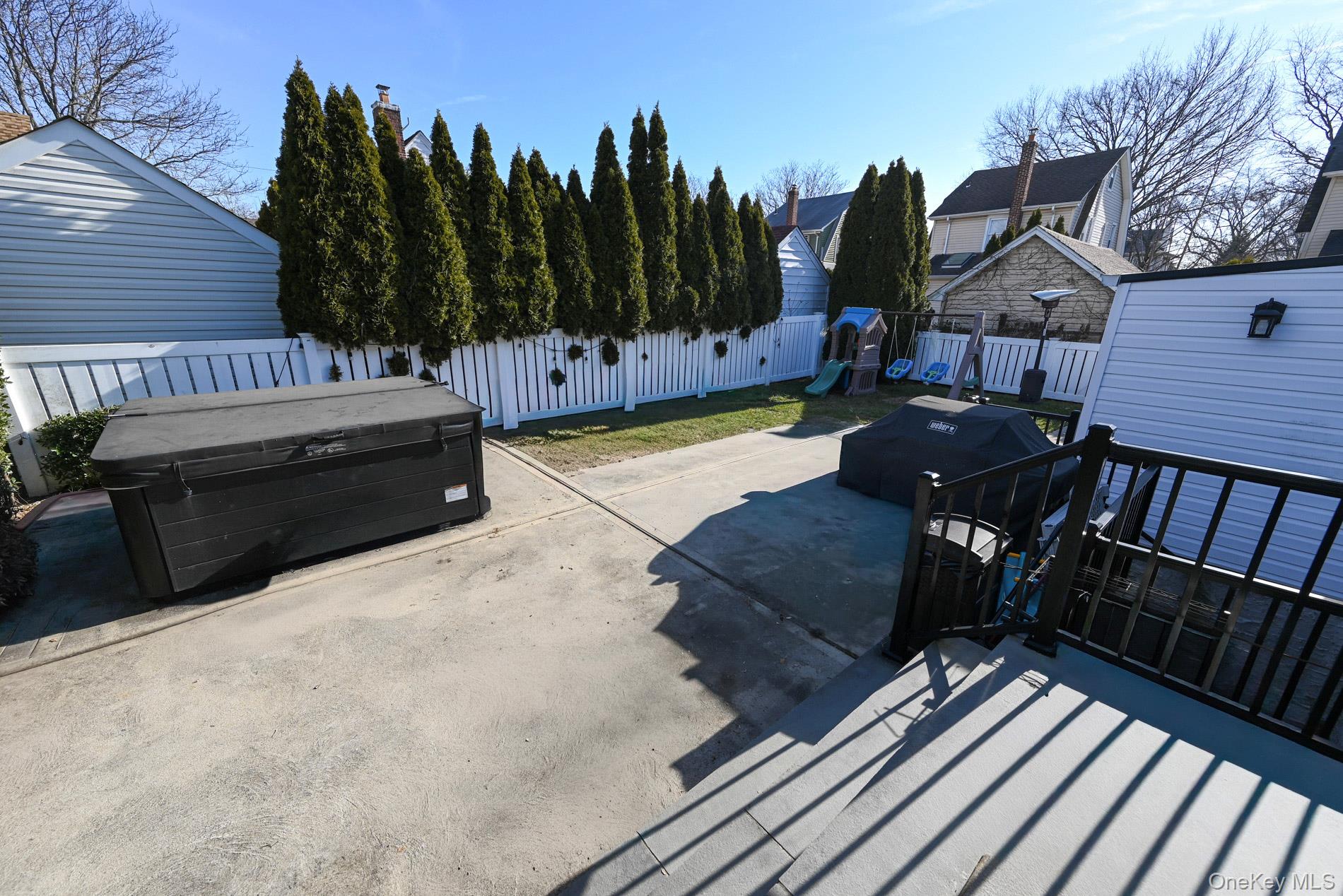 #5 photo, 81 Irving Avenue, מחוז נסאו Floral Park , NY 11001