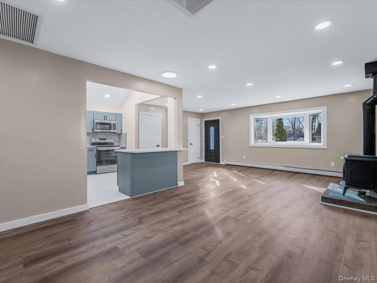 #7 photo, 1367 Pine Acres Boulevard, Bay Shore , NY 11706