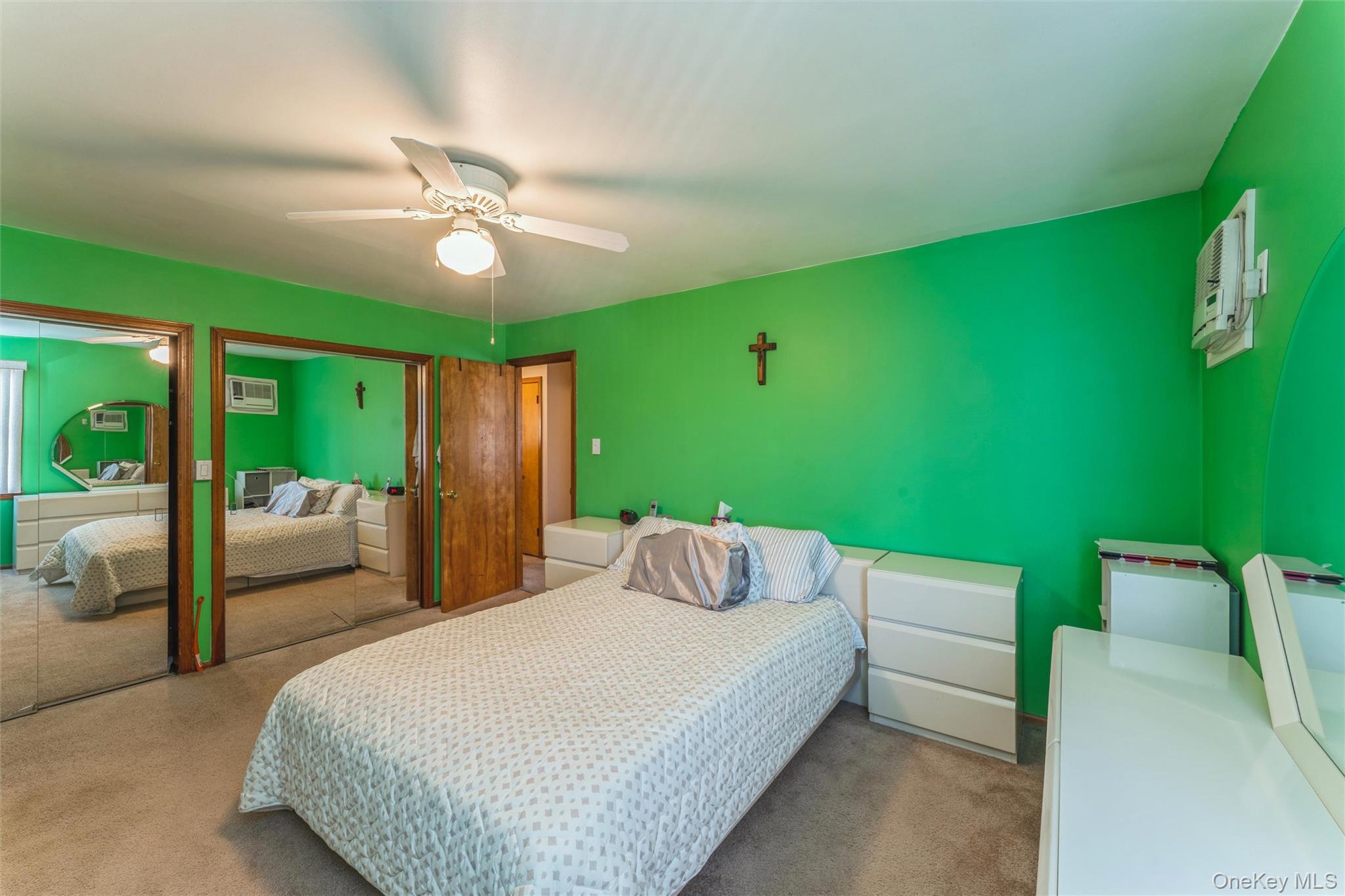 #13 photo, 83 W Valley Stream Boulevard, Valley Stream , NY 11580