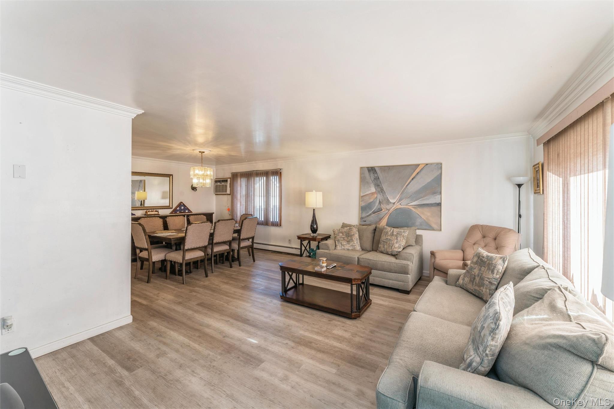 #2 photo, 83 W Valley Stream Boulevard, Valley Stream , NY 11580