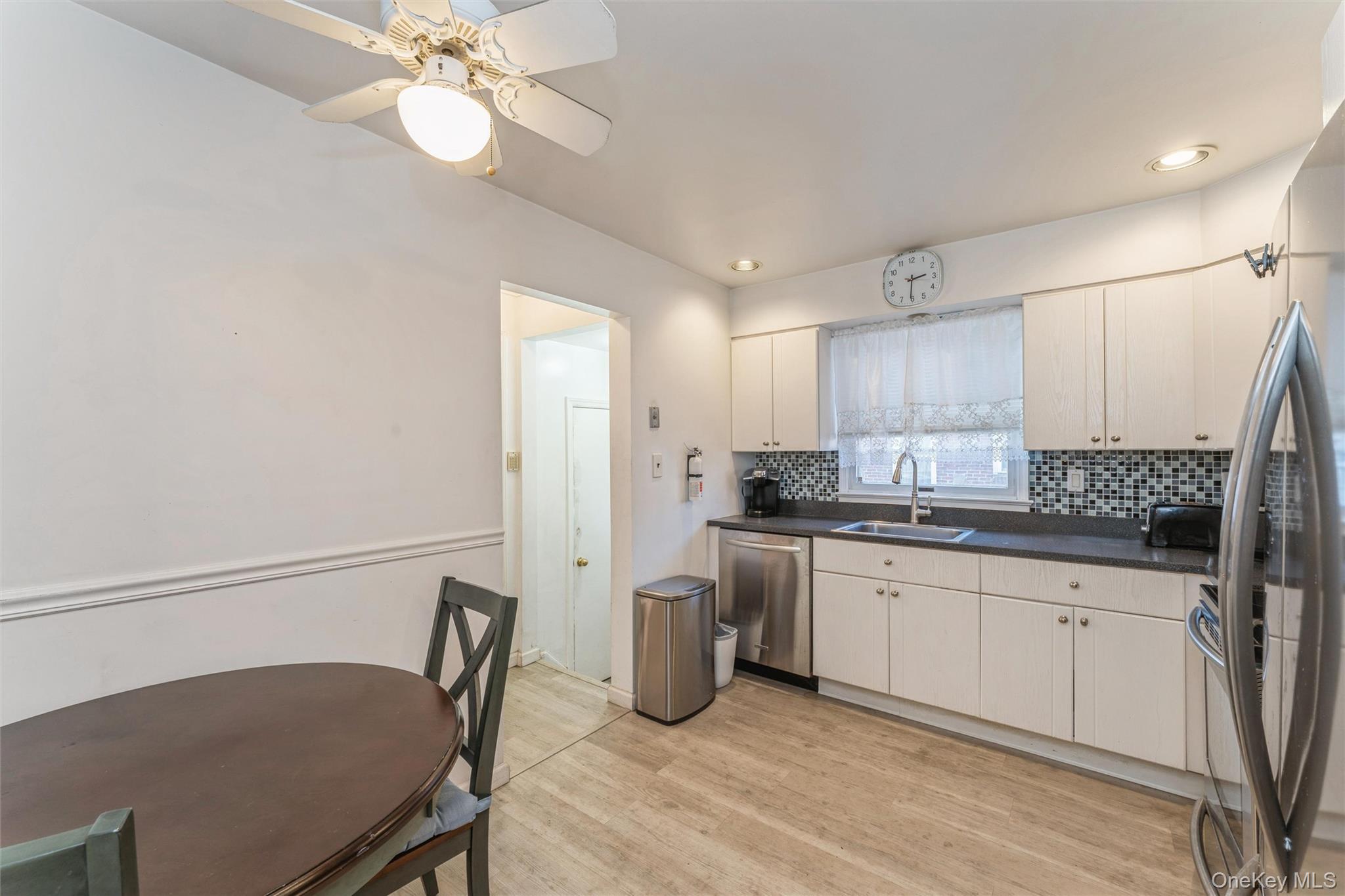 #5 photo, 83 W Valley Stream Boulevard, Valley Stream , NY 11580