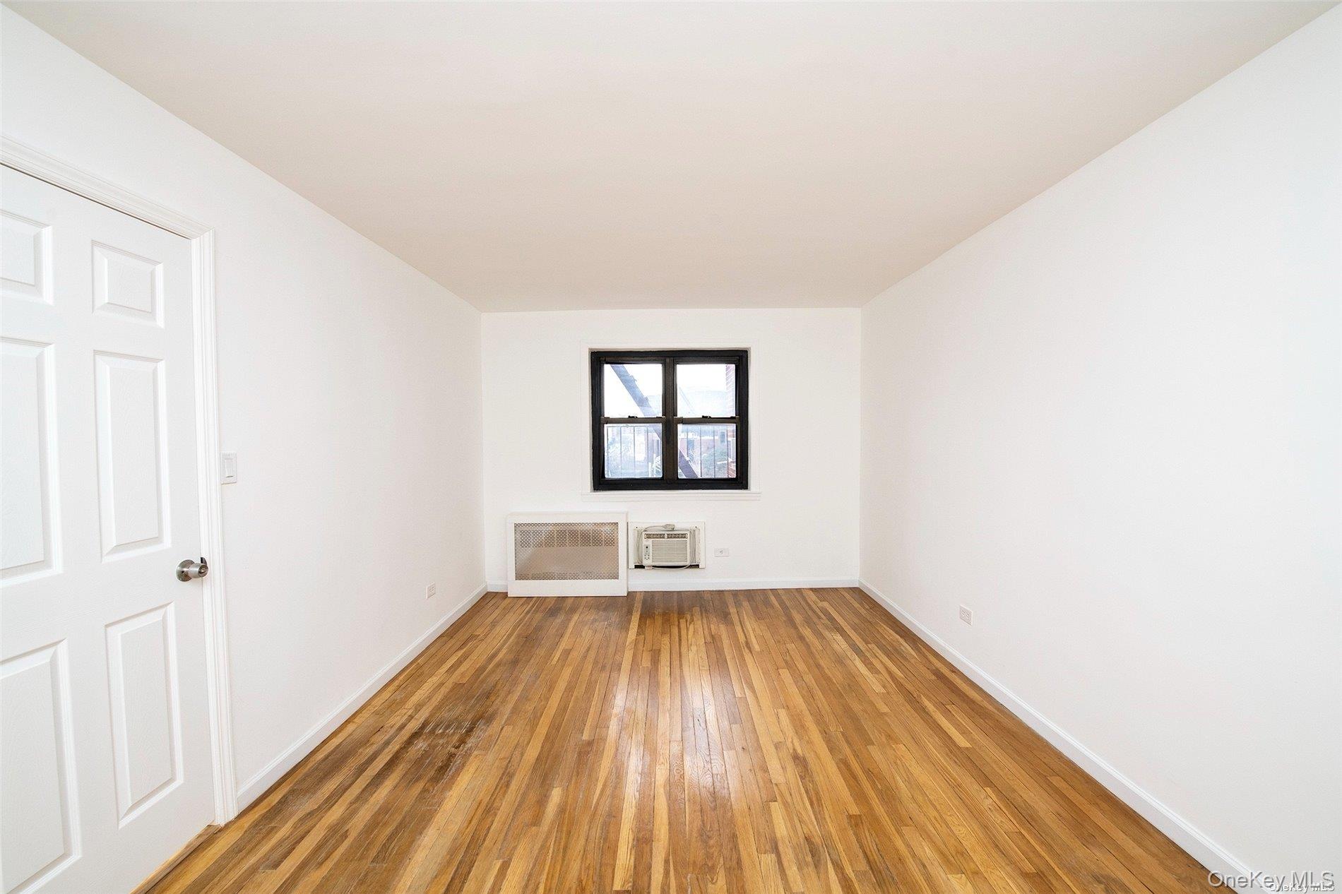 #11 photo, 94-30 60 Avenue, Elmhurst , NY 11375