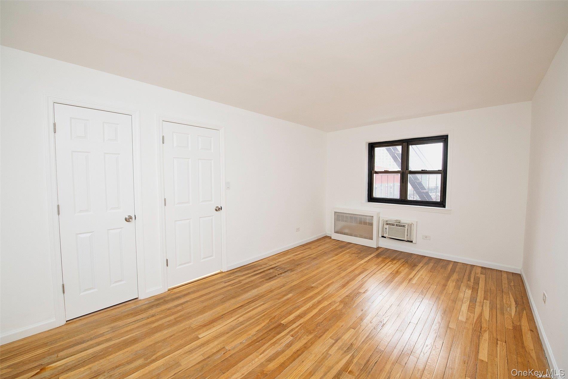 #13 photo, 94-30 60 Avenue, Elmhurst , NY 11375