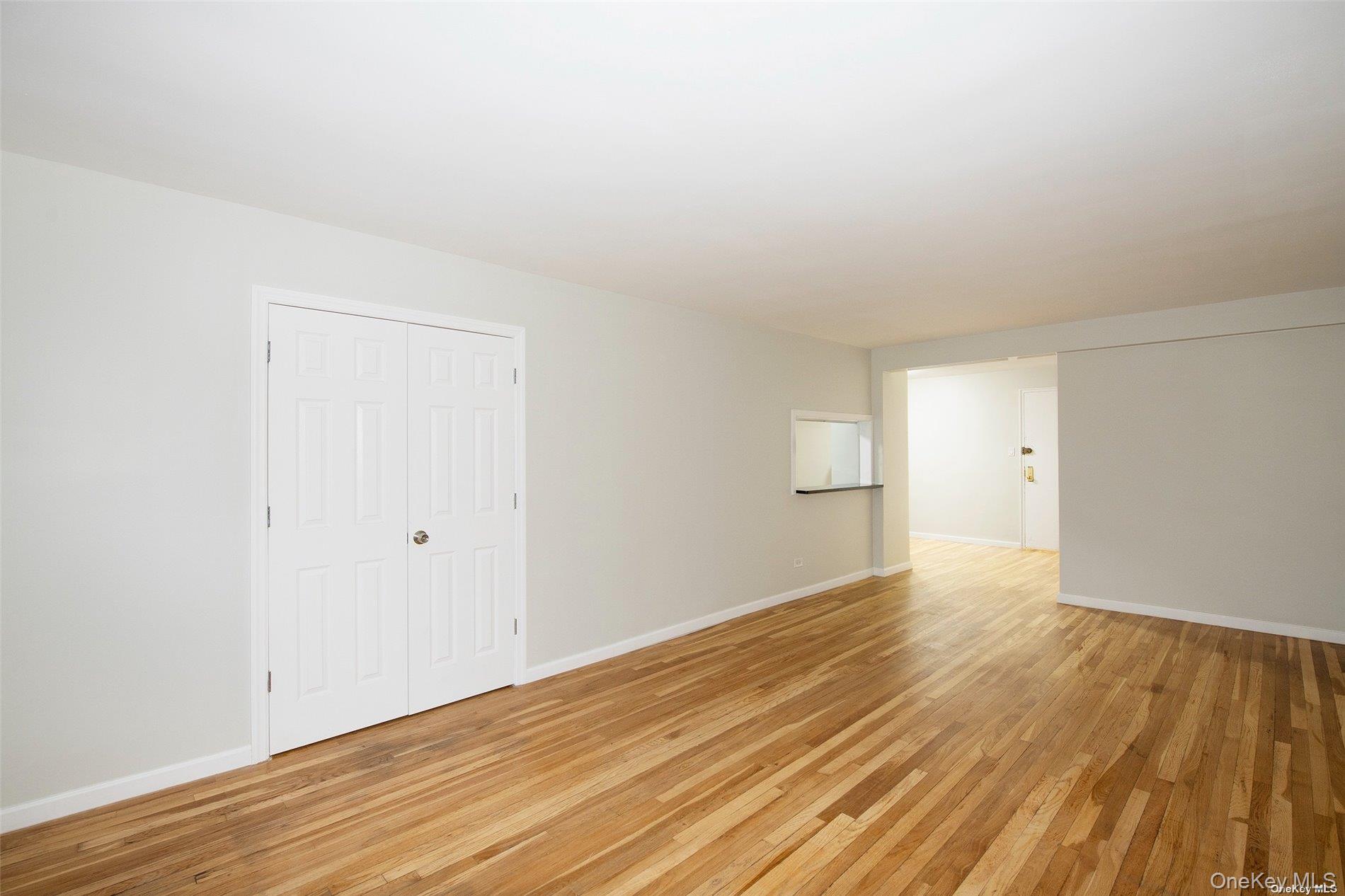 #6 photo, 94-30 60 Avenue, Elmhurst , NY 11375