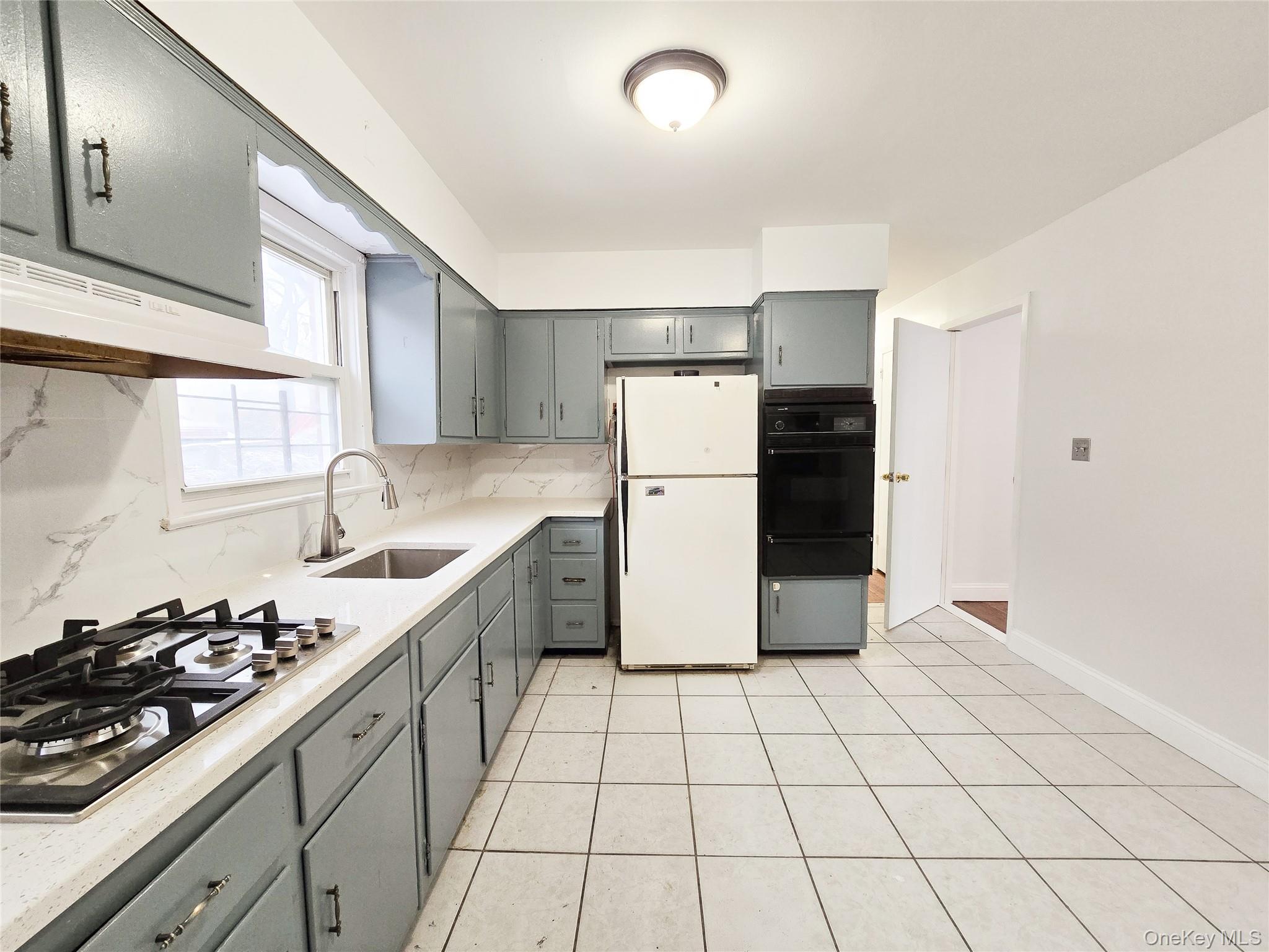 #18 photo, 95-32 95th Street, Ozone Park , NY 11416