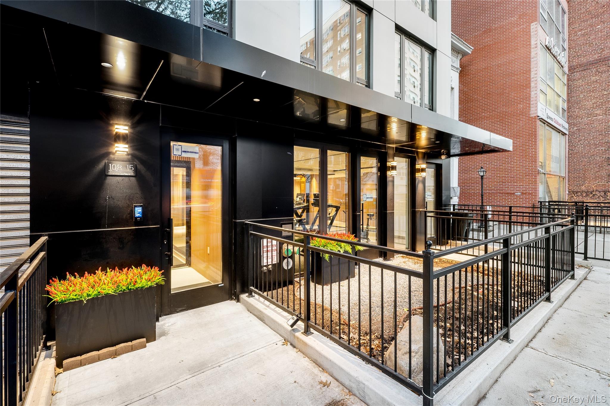 #10 photo, 108-15 72nd Avenue, 뉴욕퀸즈 Forest Hills , NY 11375