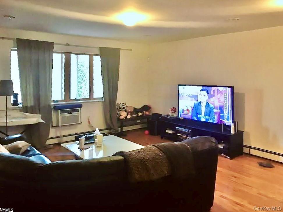 #4 photo, 1619 70th Street, Бруклин ‖ Brooklyn , NY 11204