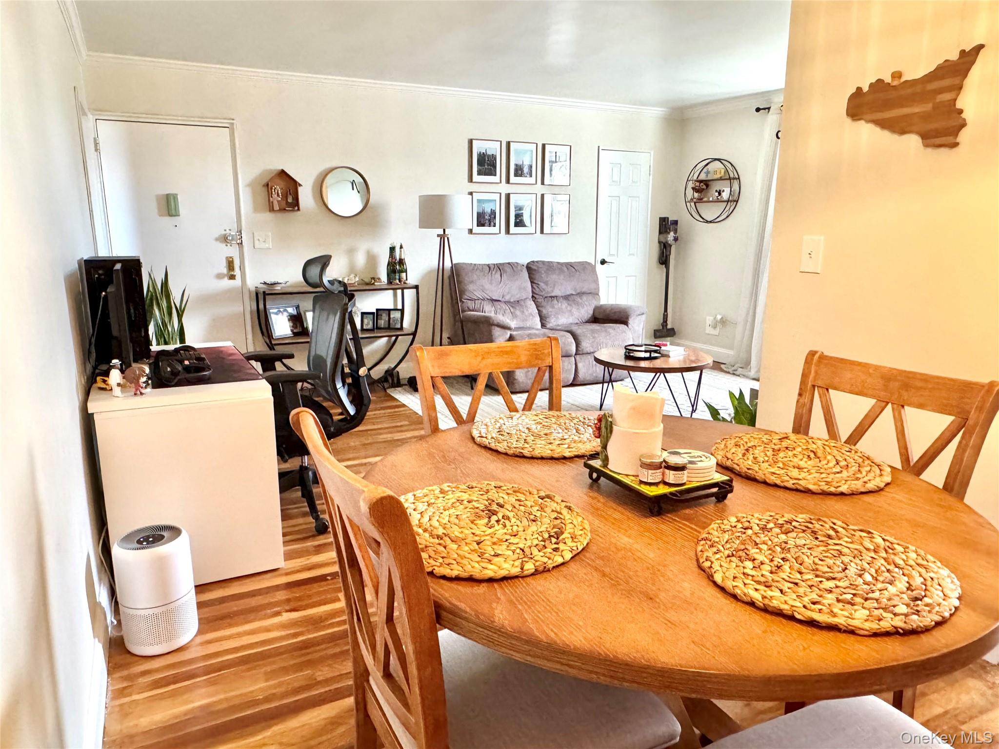 #5 photo, 16-19 Utopia Parkway, Whitestone , NY 11357